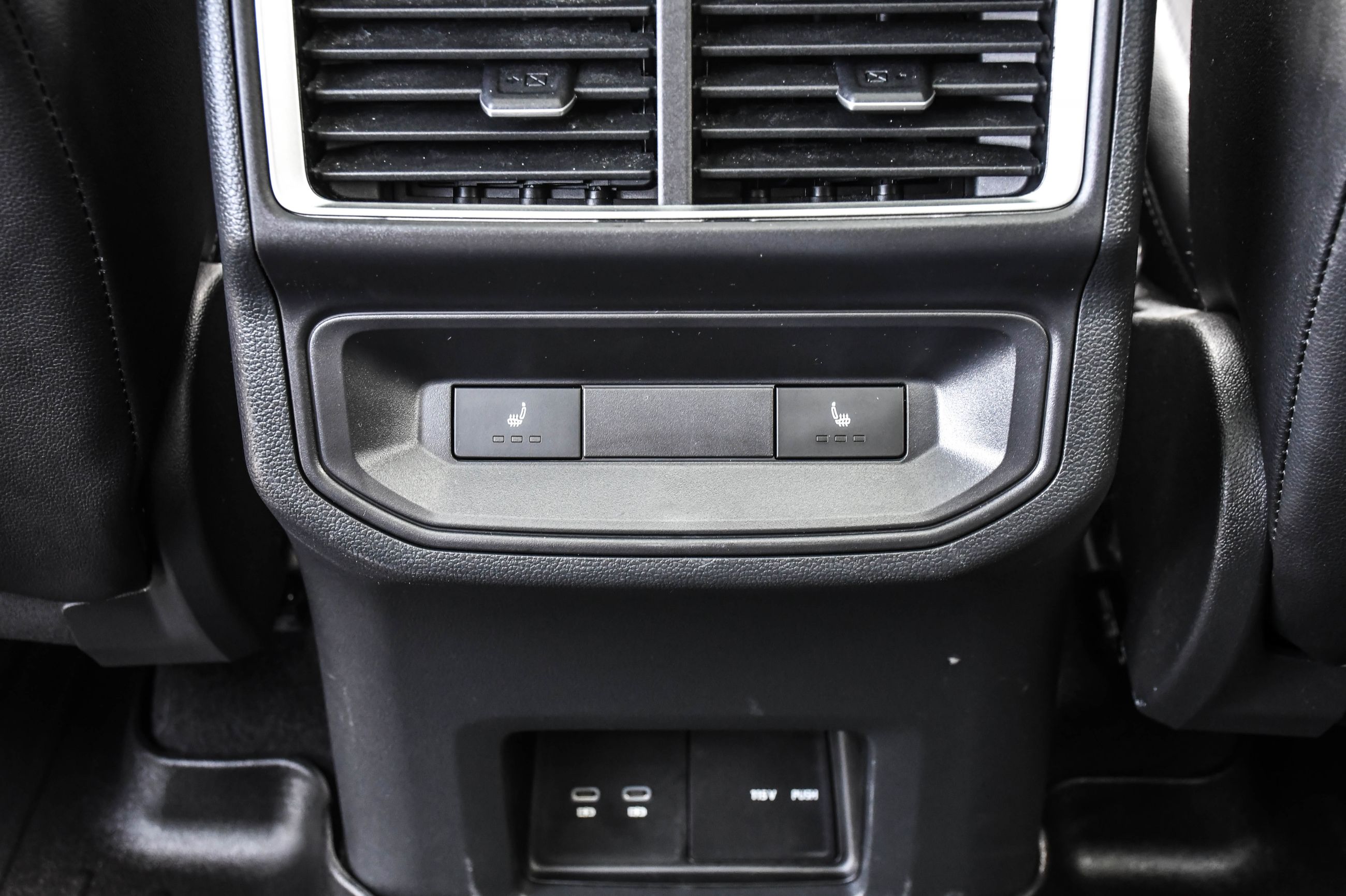 Volkswagen Atlas Cross Sport  2024 à Saint-Bruno-de-Montarville, Québec