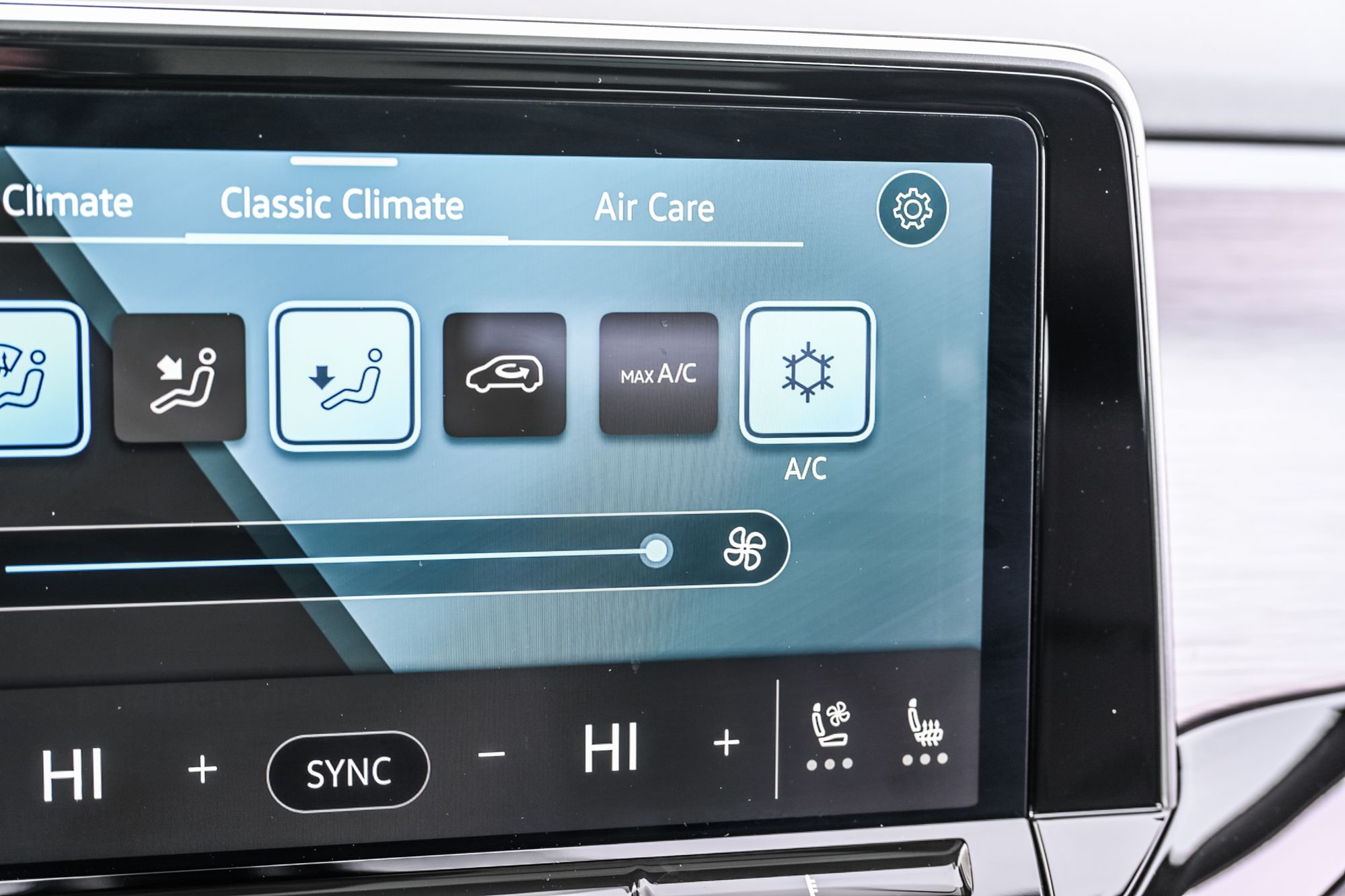 2025 Volkswagen Atlas Cross Sport