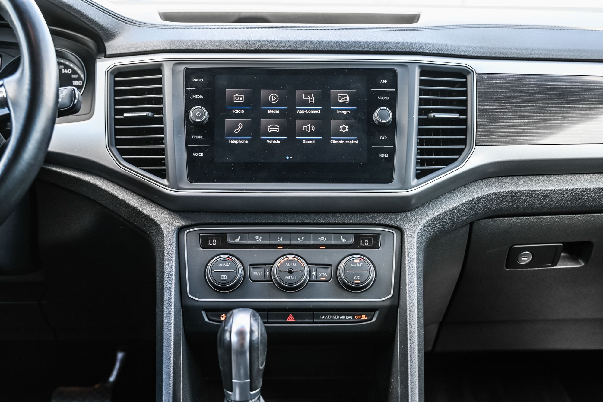 2019 Volkswagen Atlas in Saint-Bruno-de-Montarville, Quebec