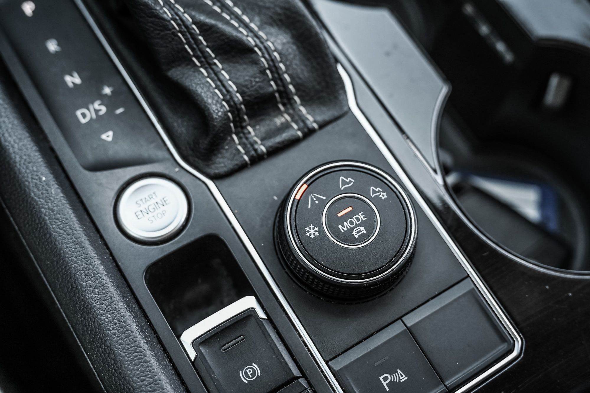 2023 Volkswagen Atlas in Saint-Bruno-de-Montarville, Quebec