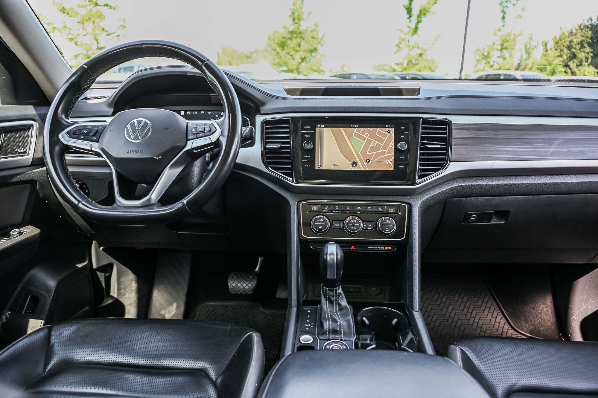 2023 Volkswagen Atlas in Saint-Bruno-de-Montarville, Quebec