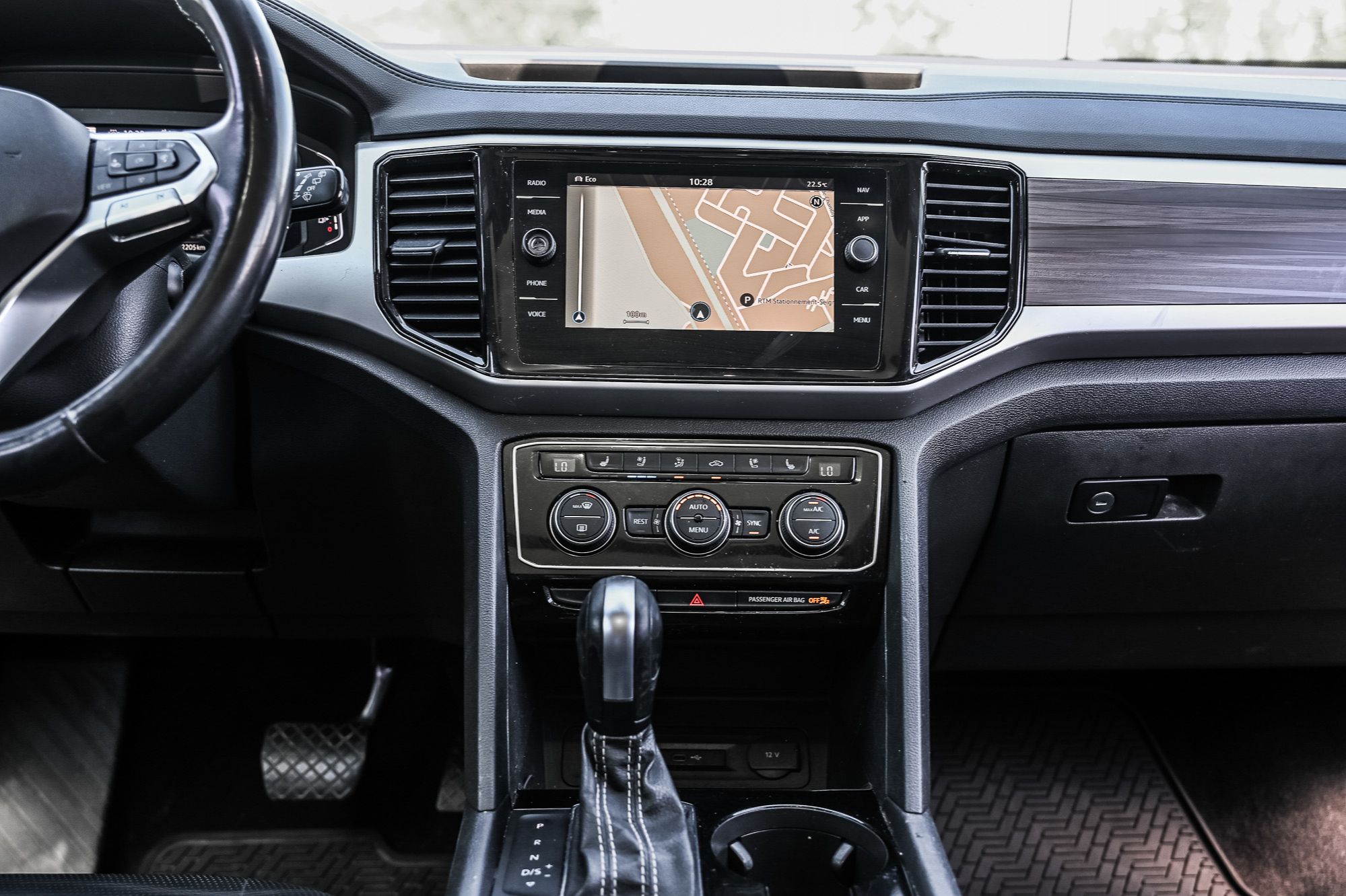 2023 Volkswagen Atlas in Saint-Bruno-de-Montarville, Quebec