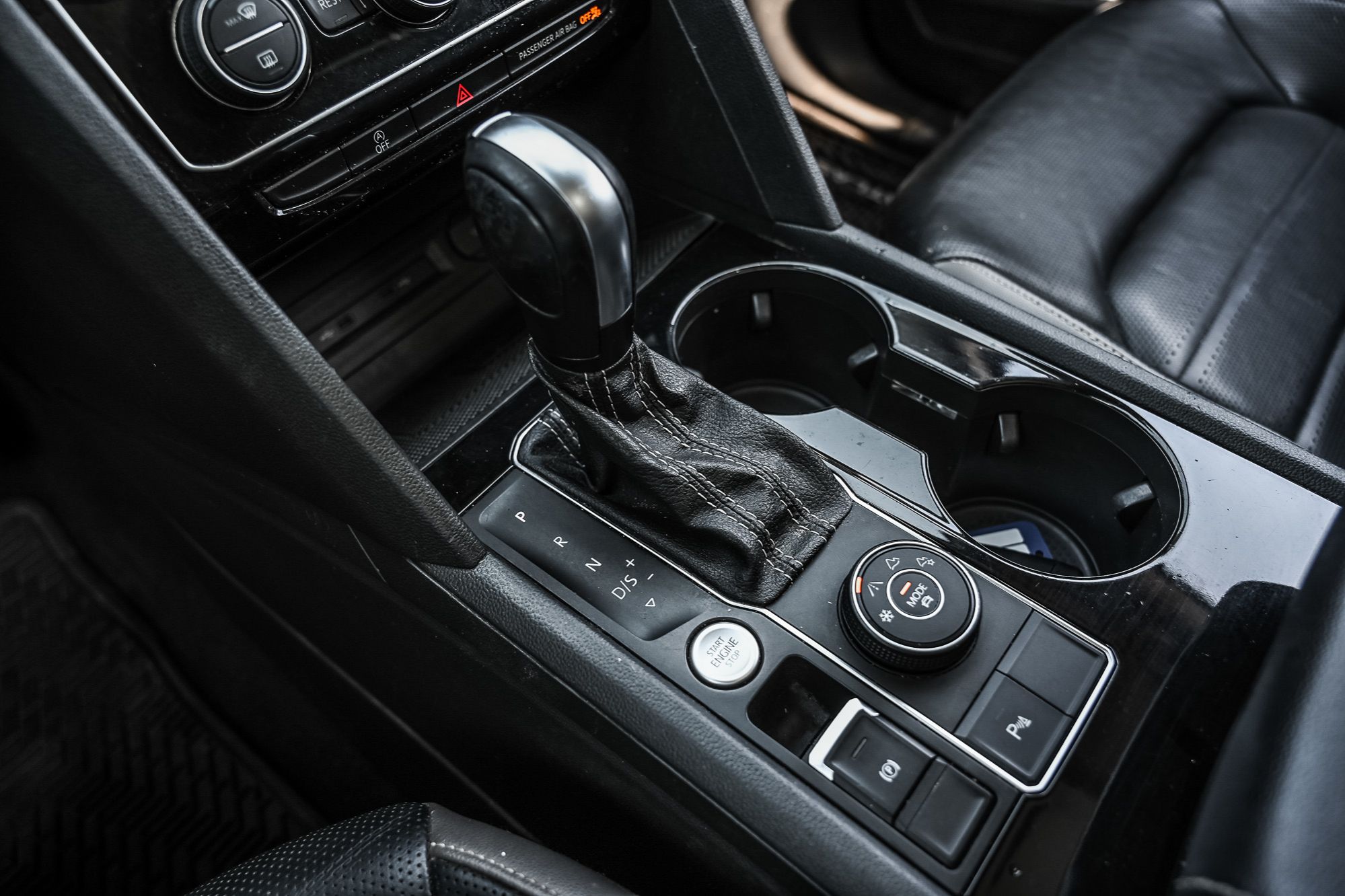 2023 Volkswagen Atlas in Saint-Bruno-de-Montarville, Quebec