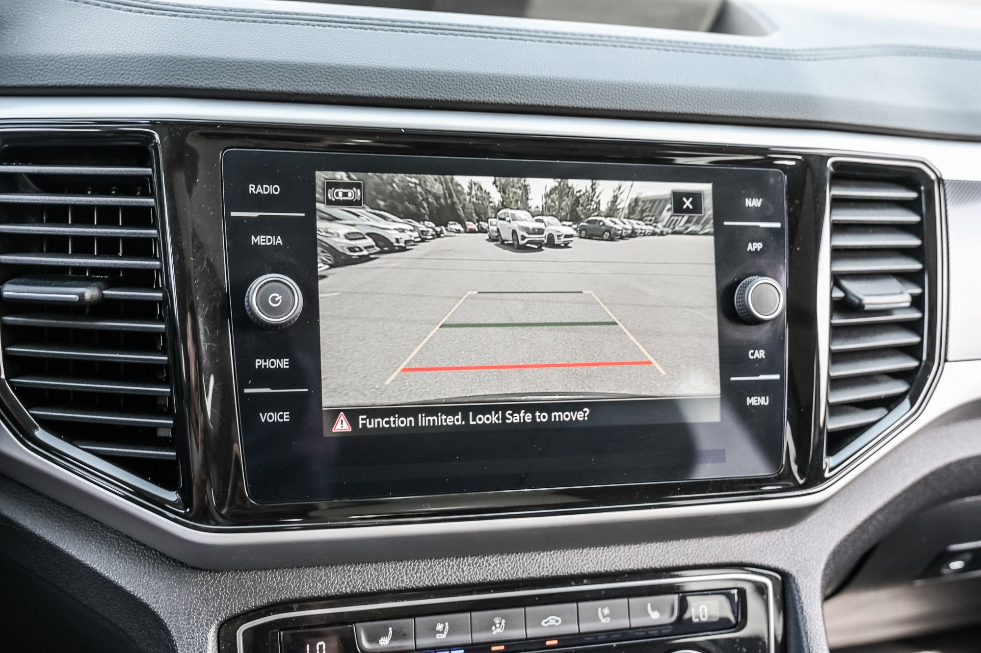 2023 Volkswagen Atlas in Saint-Bruno-de-Montarville, Quebec