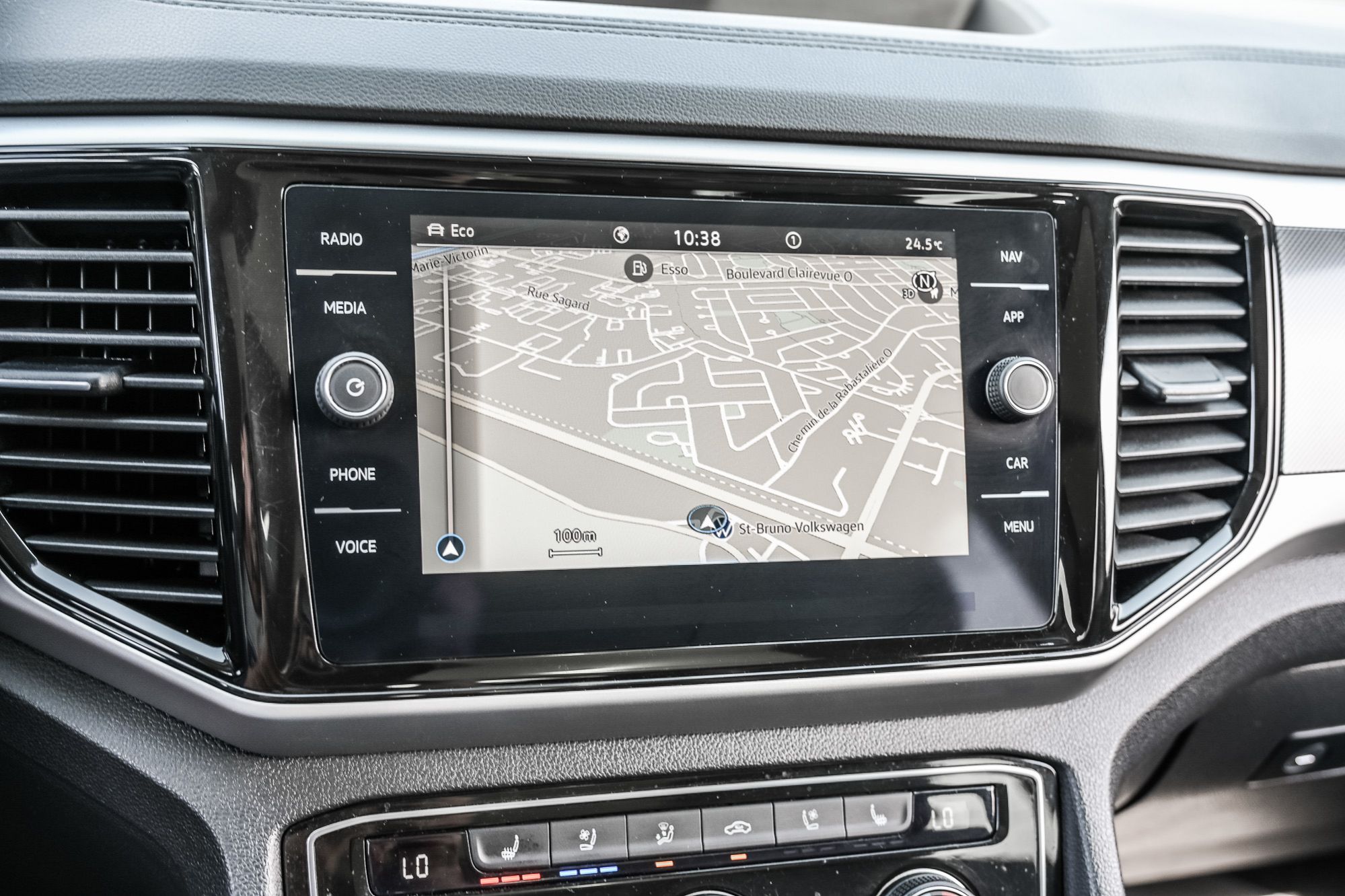 2023 Volkswagen Atlas in Saint-Bruno-de-Montarville, Quebec