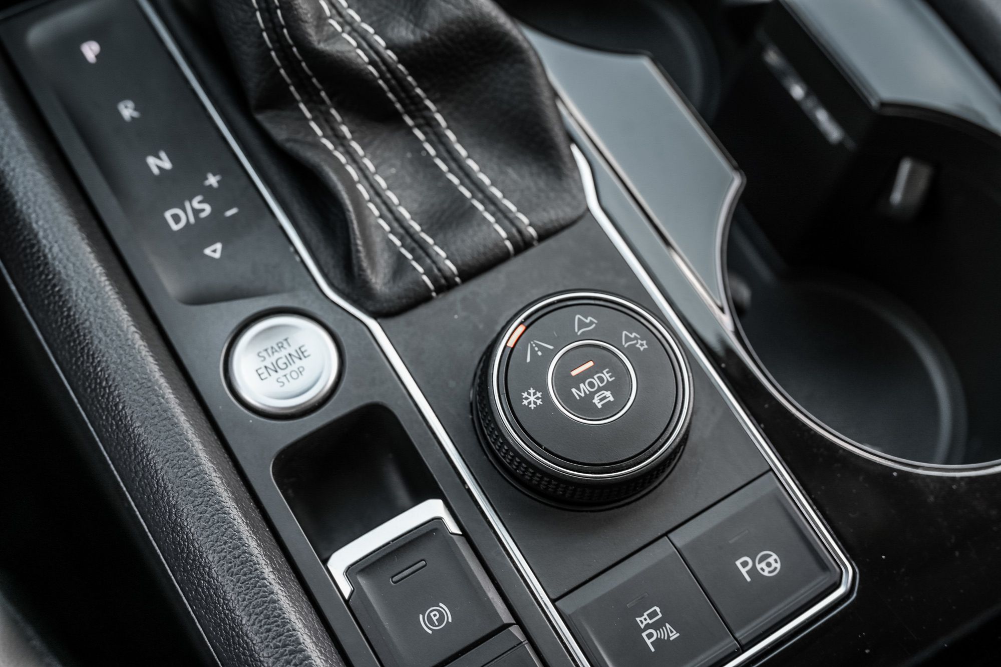2023 Volkswagen Atlas in Saint-Bruno-de-Montarville, Quebec