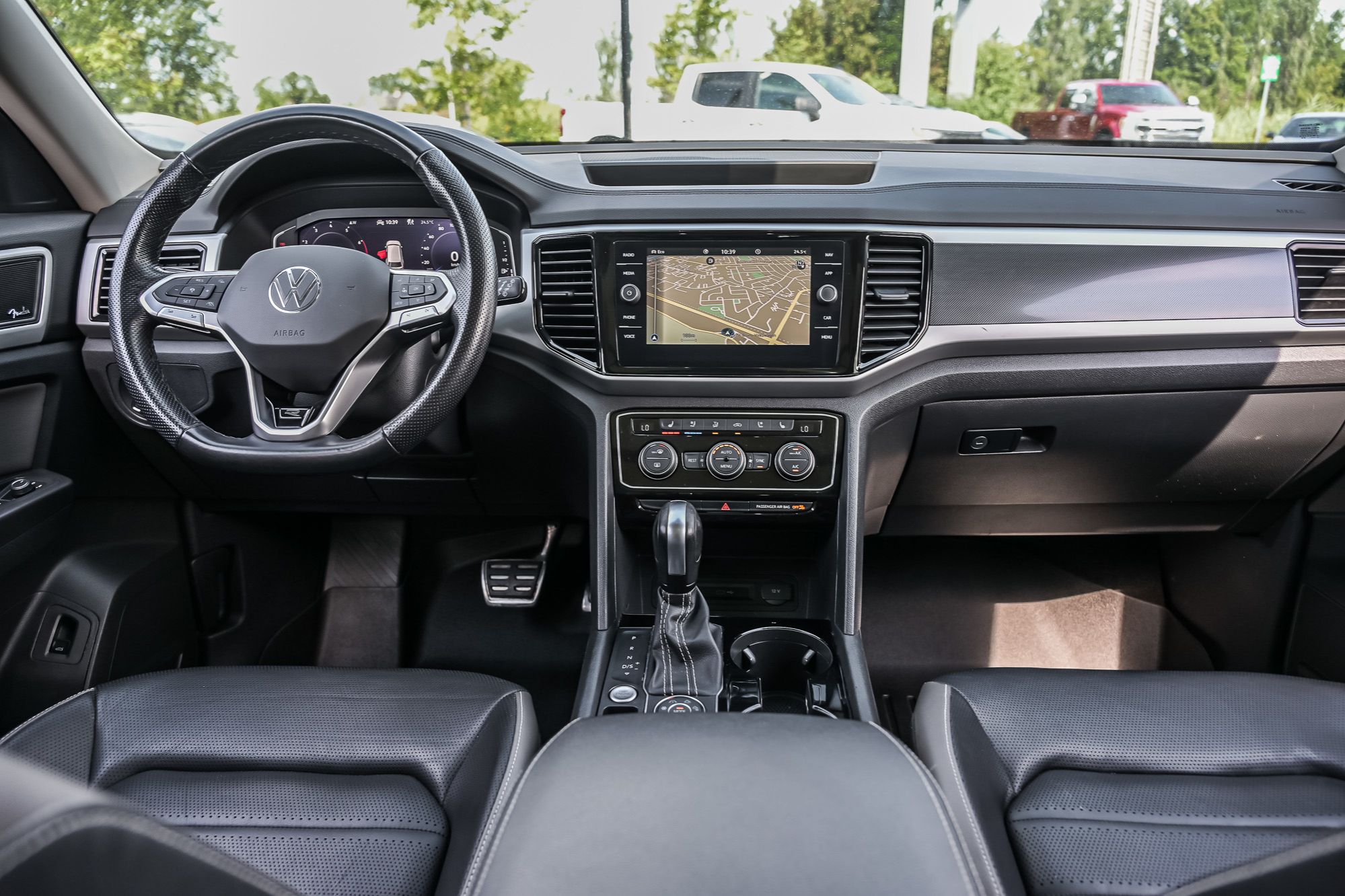 2023 Volkswagen Atlas in Saint-Bruno-de-Montarville, Quebec