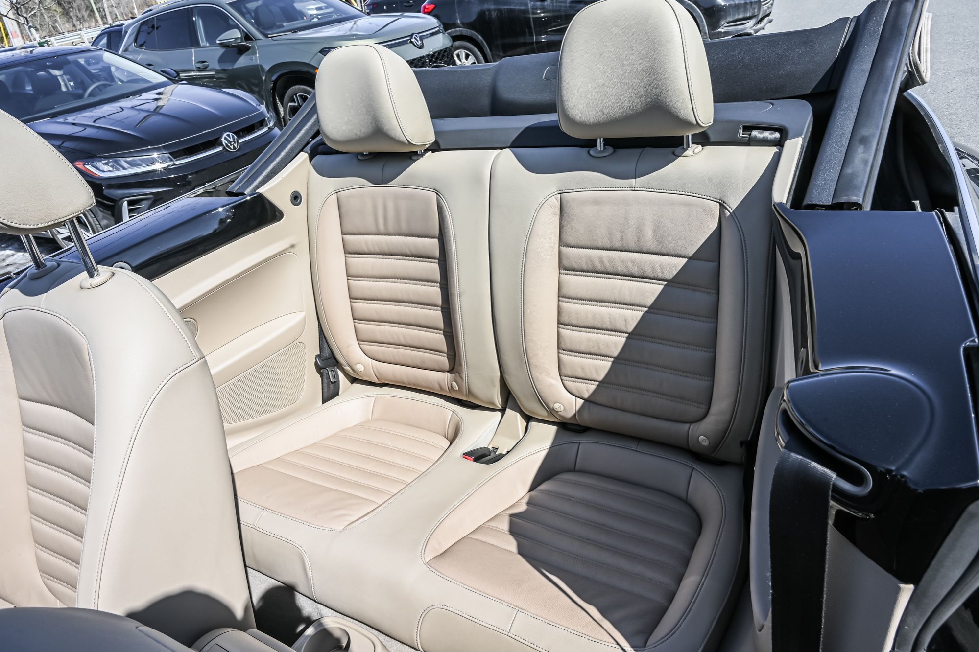 2014 Volkswagen Beetle Convertible in Saint-Bruno-de-Montarville, Quebec