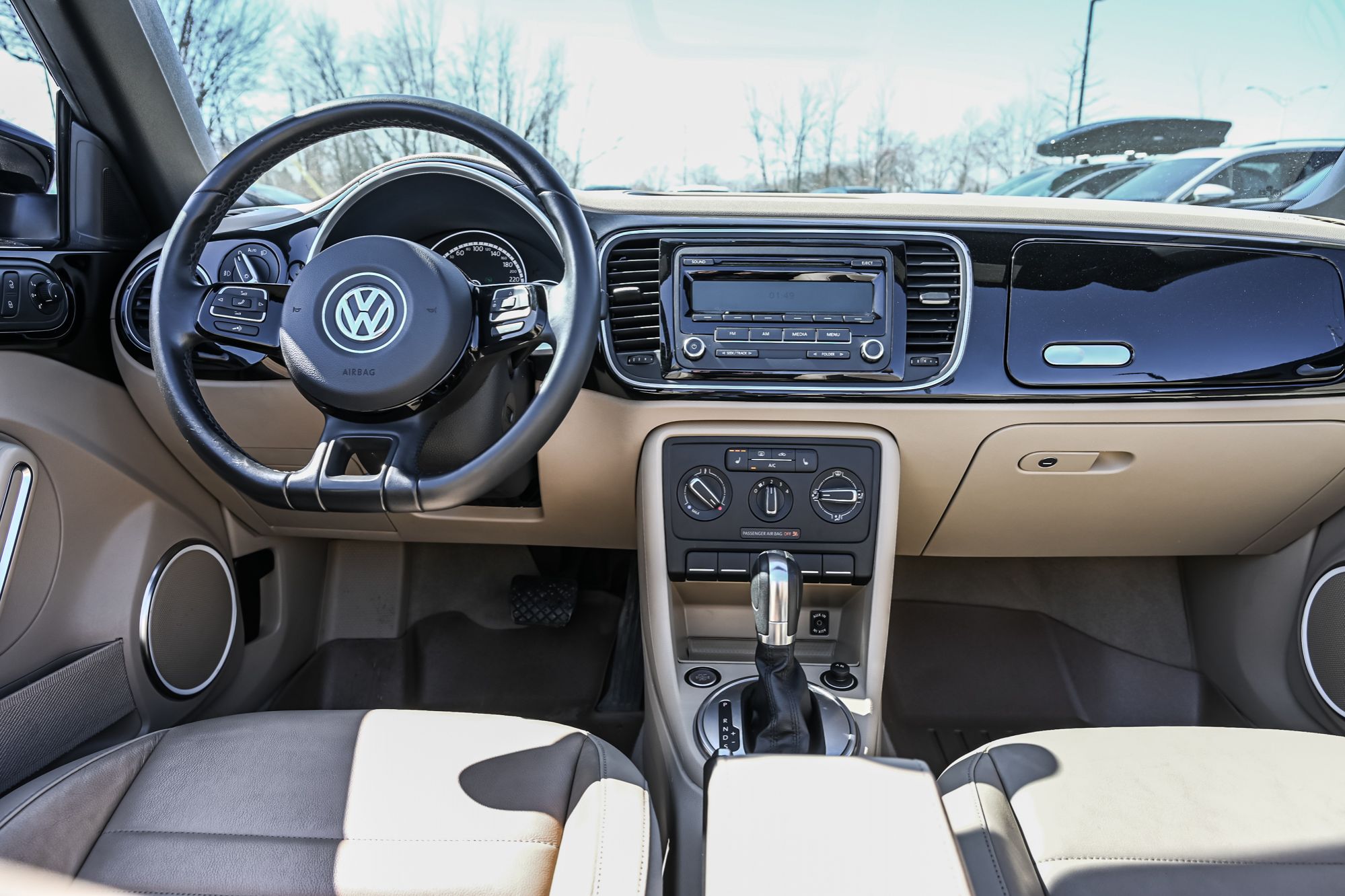 2014 Volkswagen Beetle Convertible in Saint-Bruno-de-Montarville, Quebec