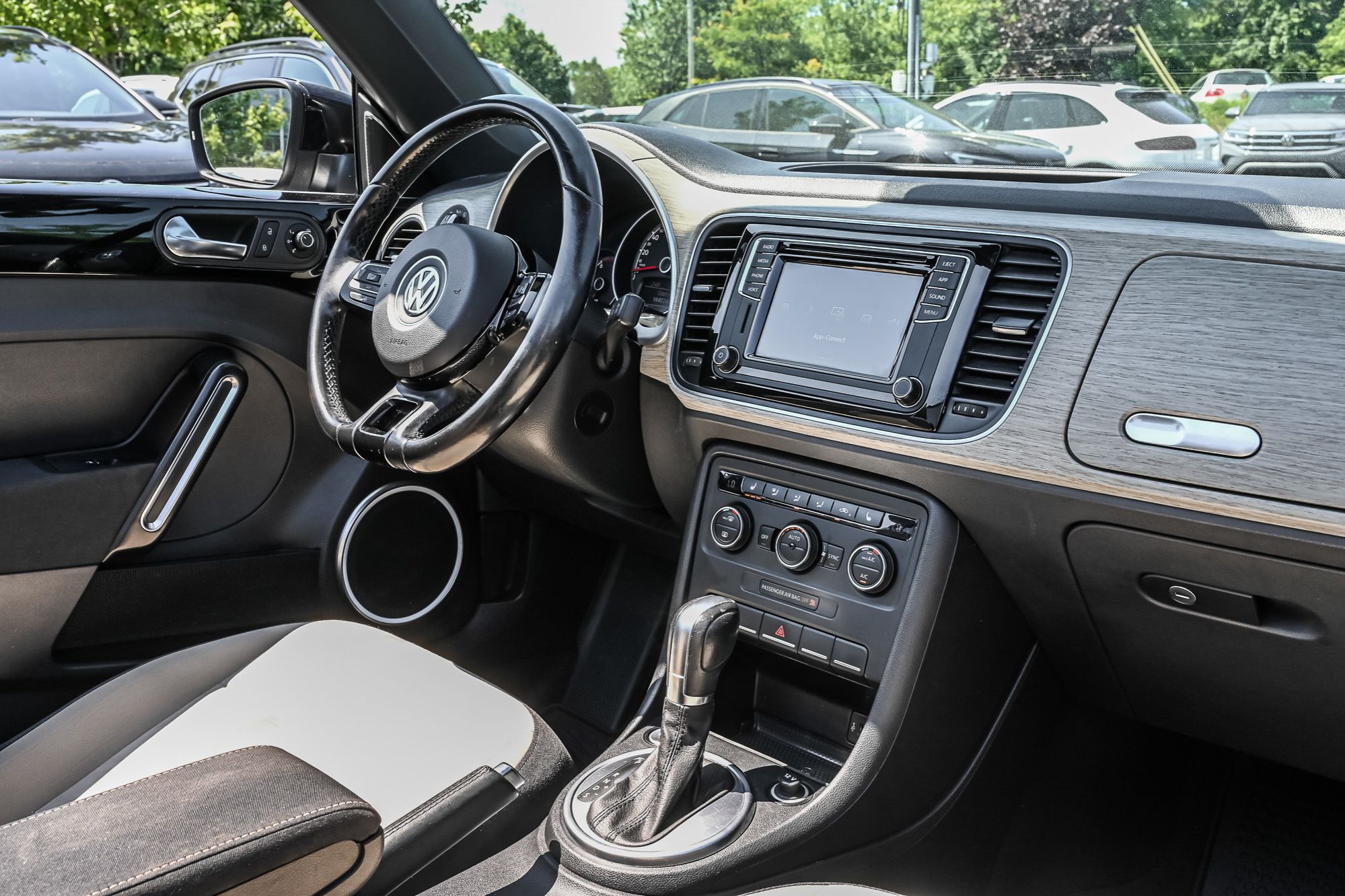 Volkswagen Beetle  2018 à Saint-Bruno-de-Montarville, Québec