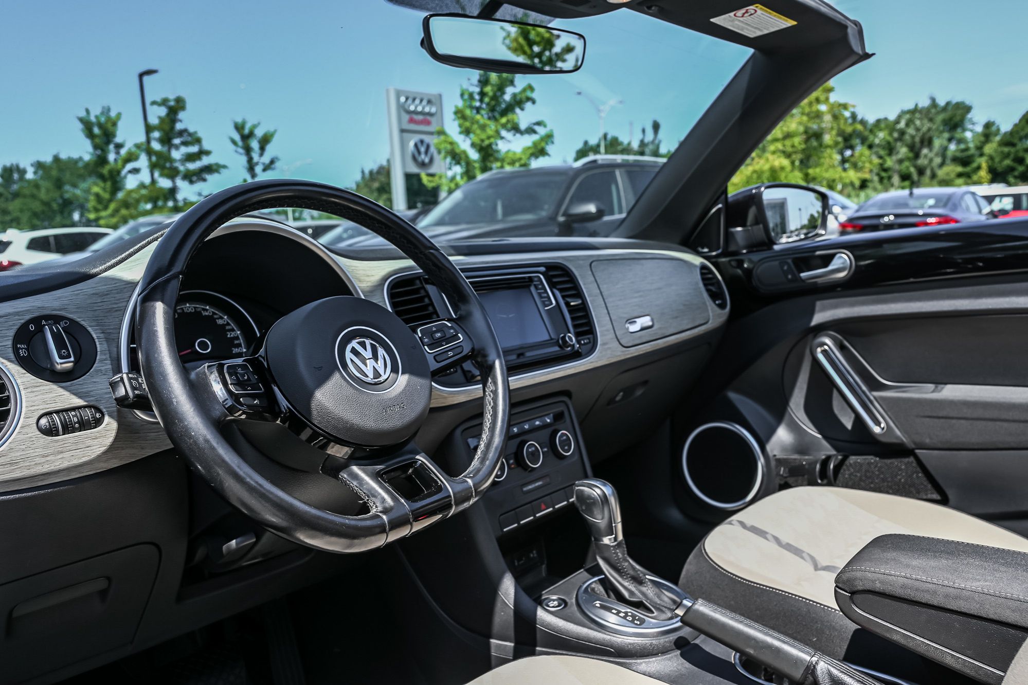 Volkswagen Beetle  2018 à Saint-Bruno-de-Montarville, Québec