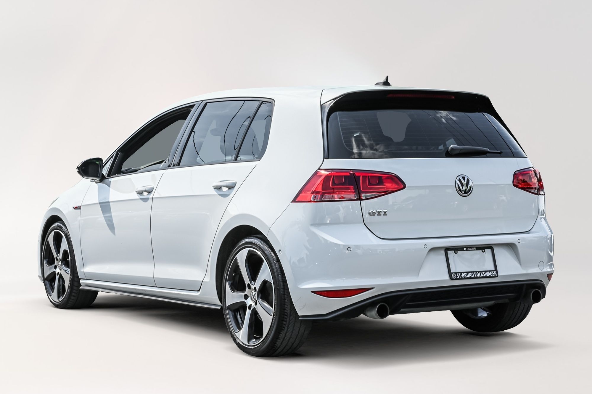 2017 Volkswagen Golf GTI in Saint-Bruno-de-Montarville, Quebec