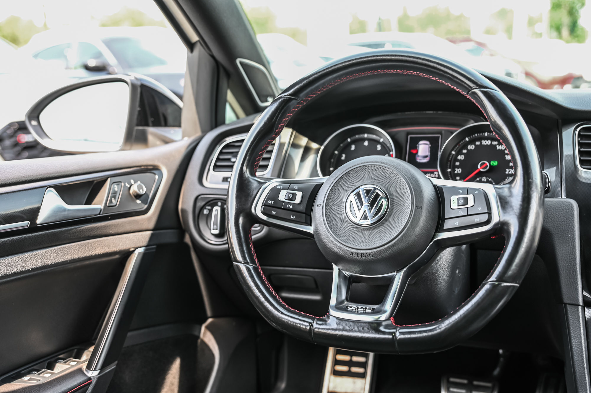 2017 Volkswagen Golf GTI in Saint-Bruno-de-Montarville, Quebec