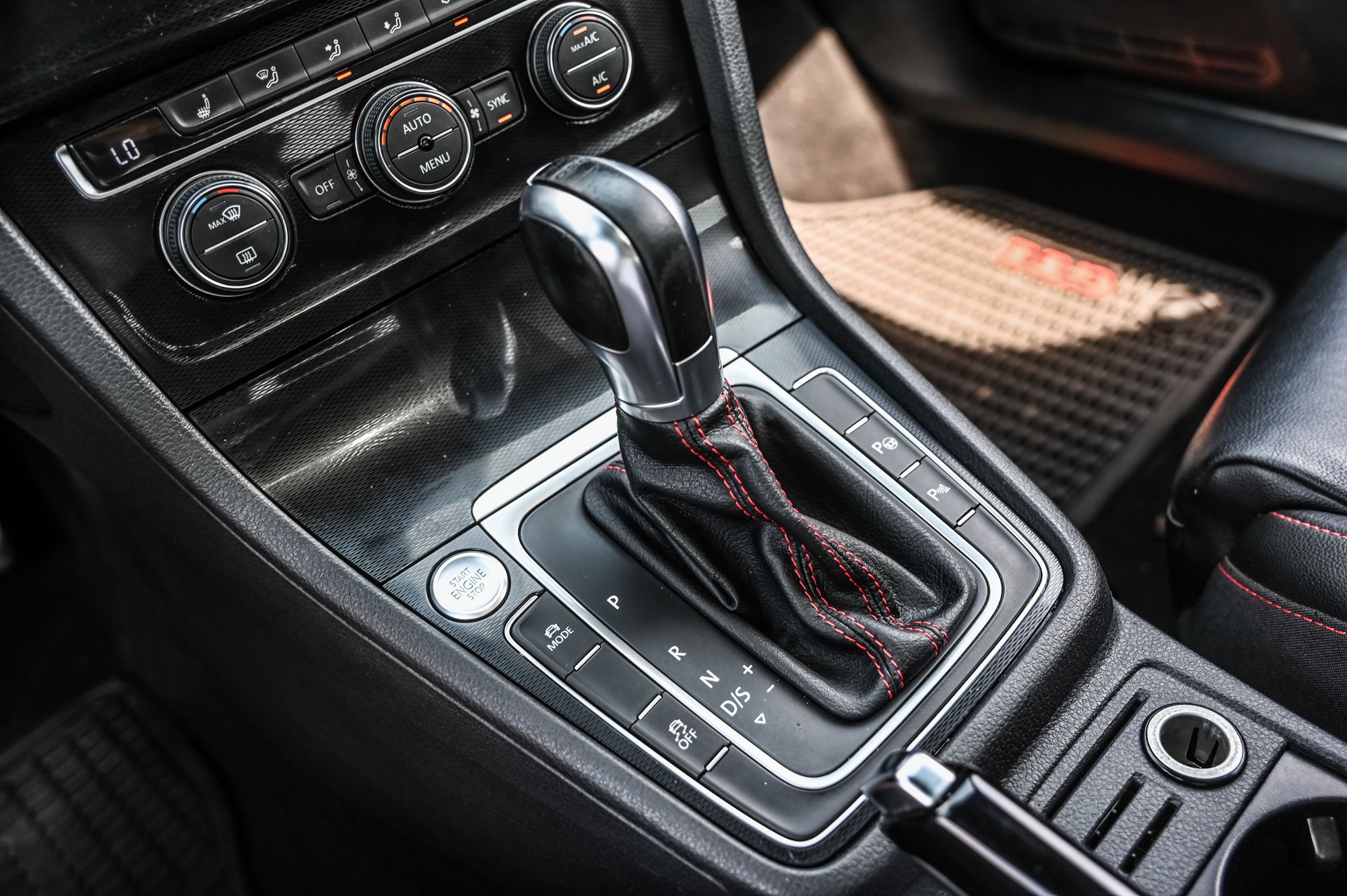 2017 Volkswagen Golf GTI in Saint-Bruno-de-Montarville, Quebec