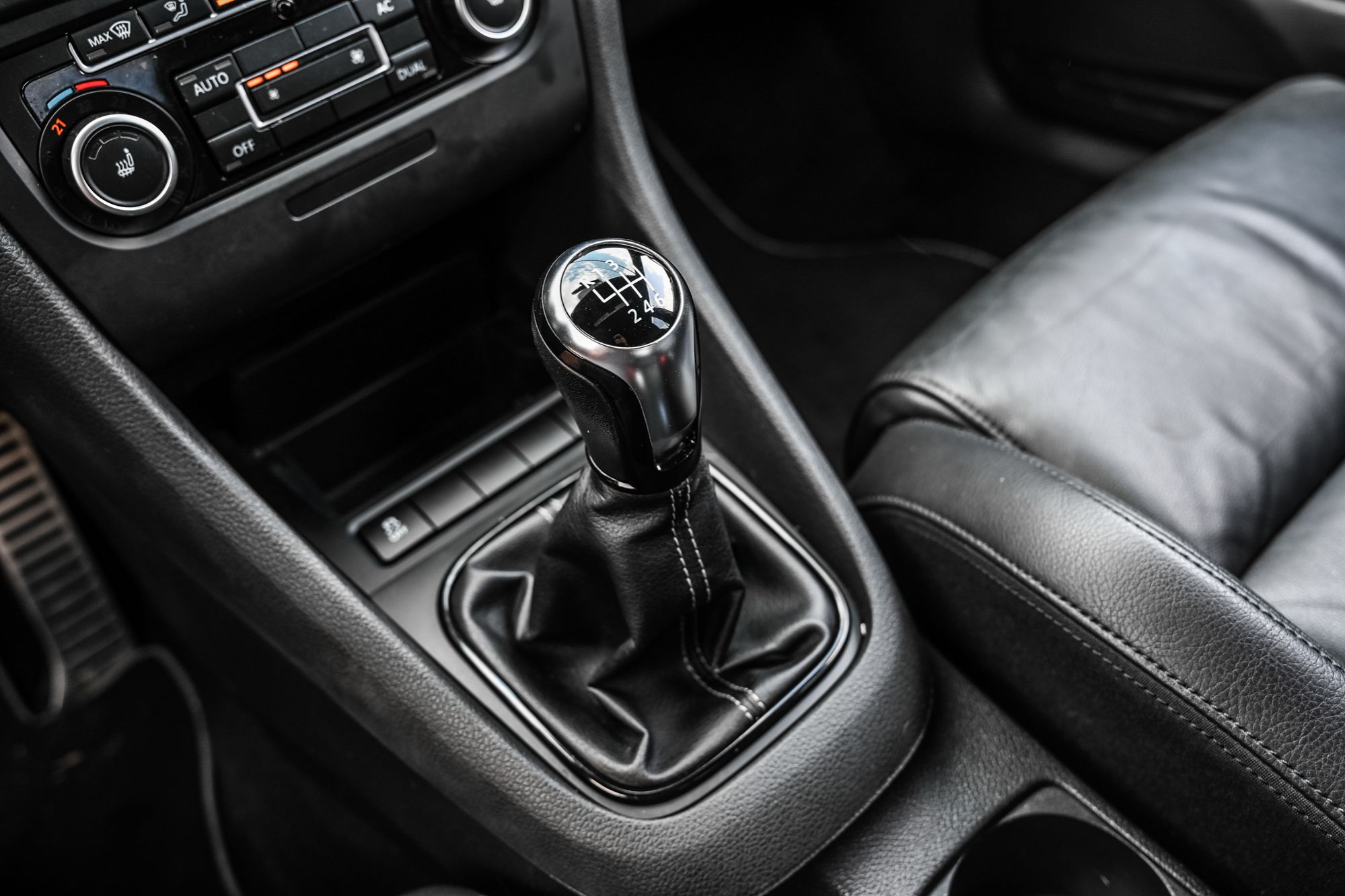 2012 Volkswagen Golf R in Saint-Bruno-de-Montarville, Quebec
