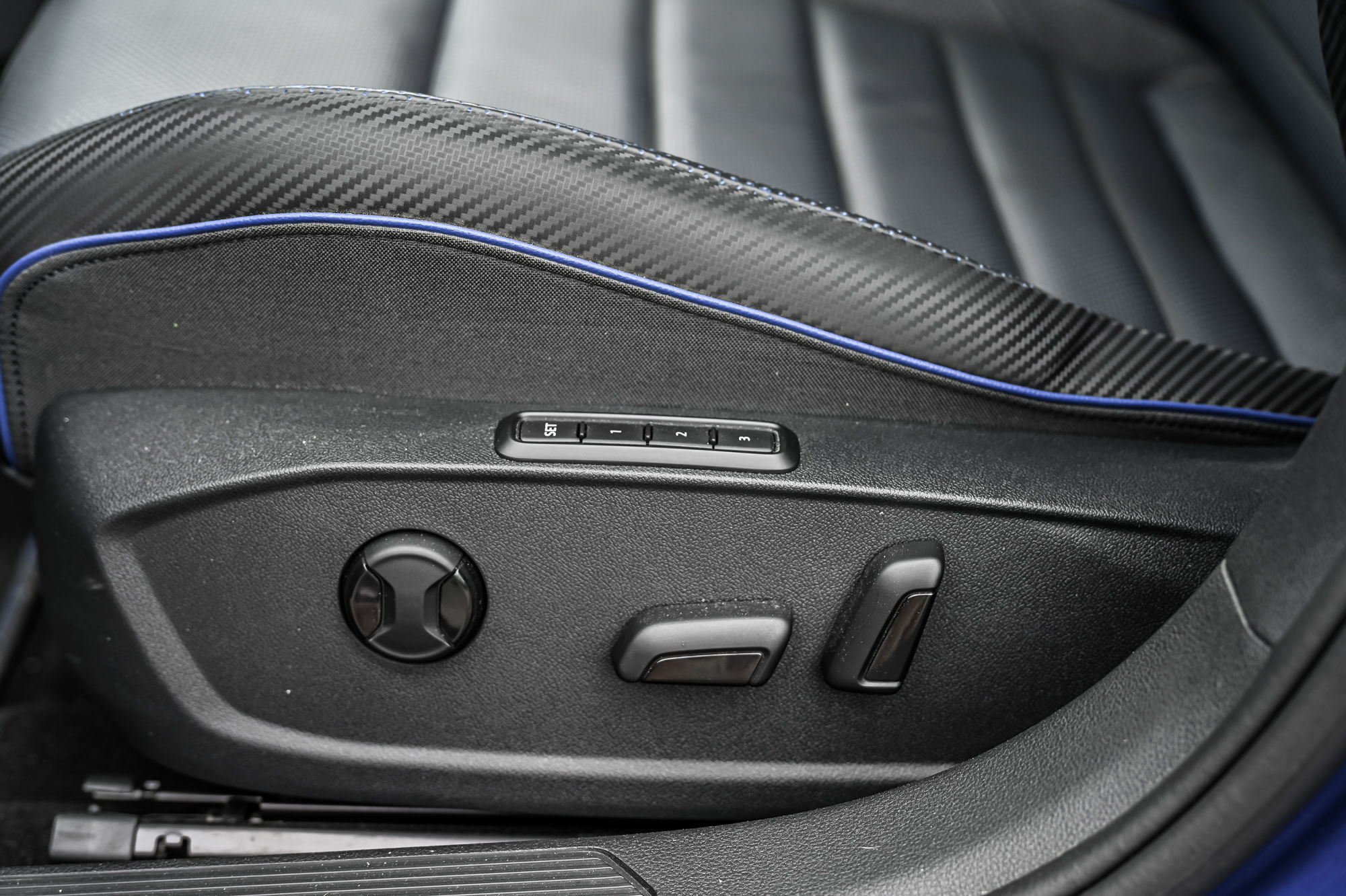 2024 Volkswagen Golf R in Saint-Bruno-de-Montarville, Quebec