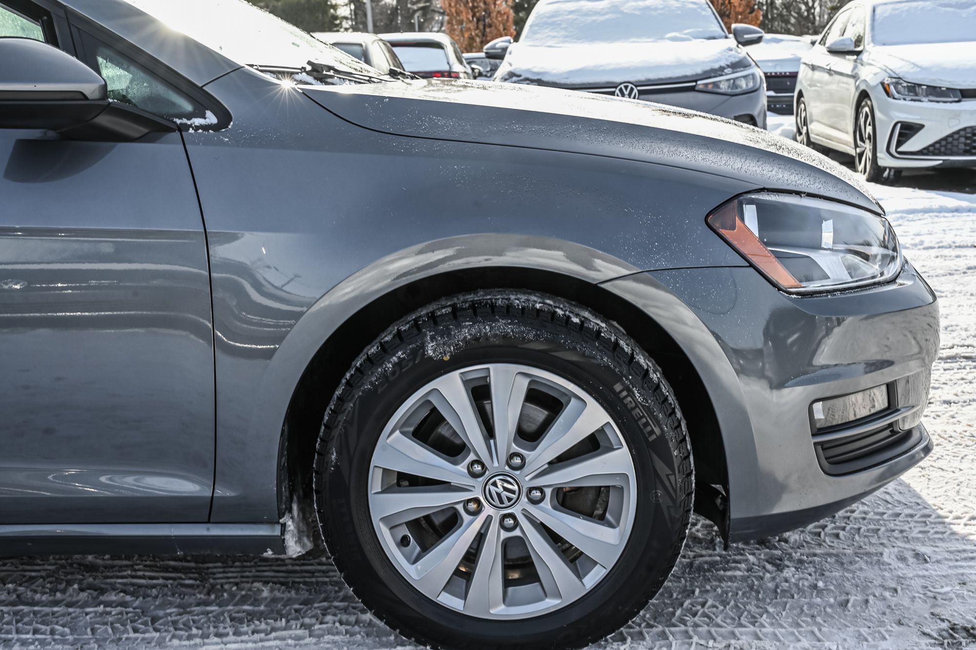 Volkswagen Golf  2016