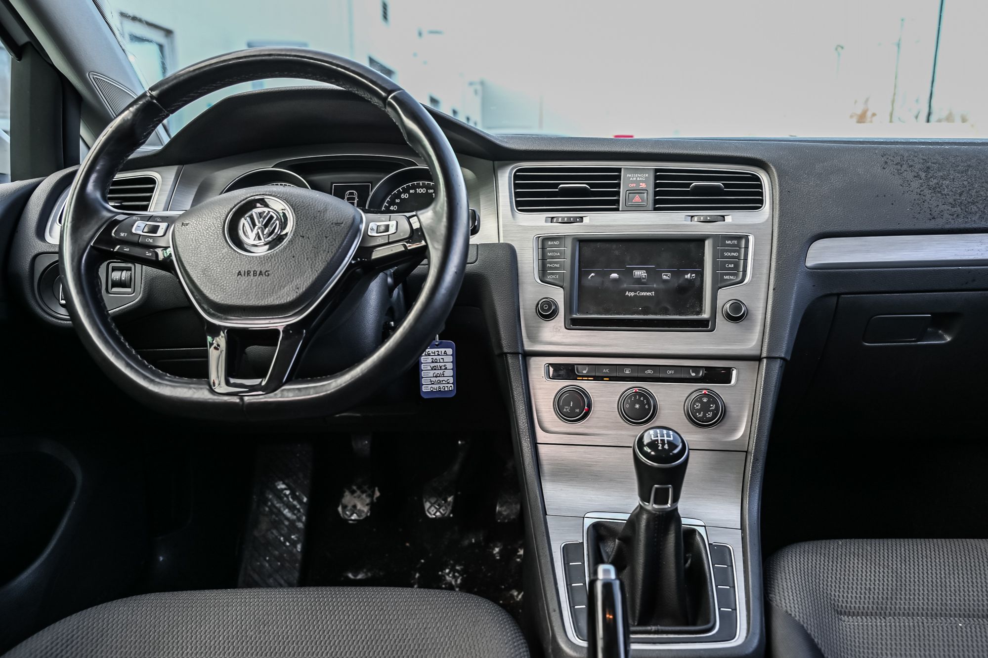 2017 Volkswagen Golf in Saint-Bruno-de-Montarville, Quebec