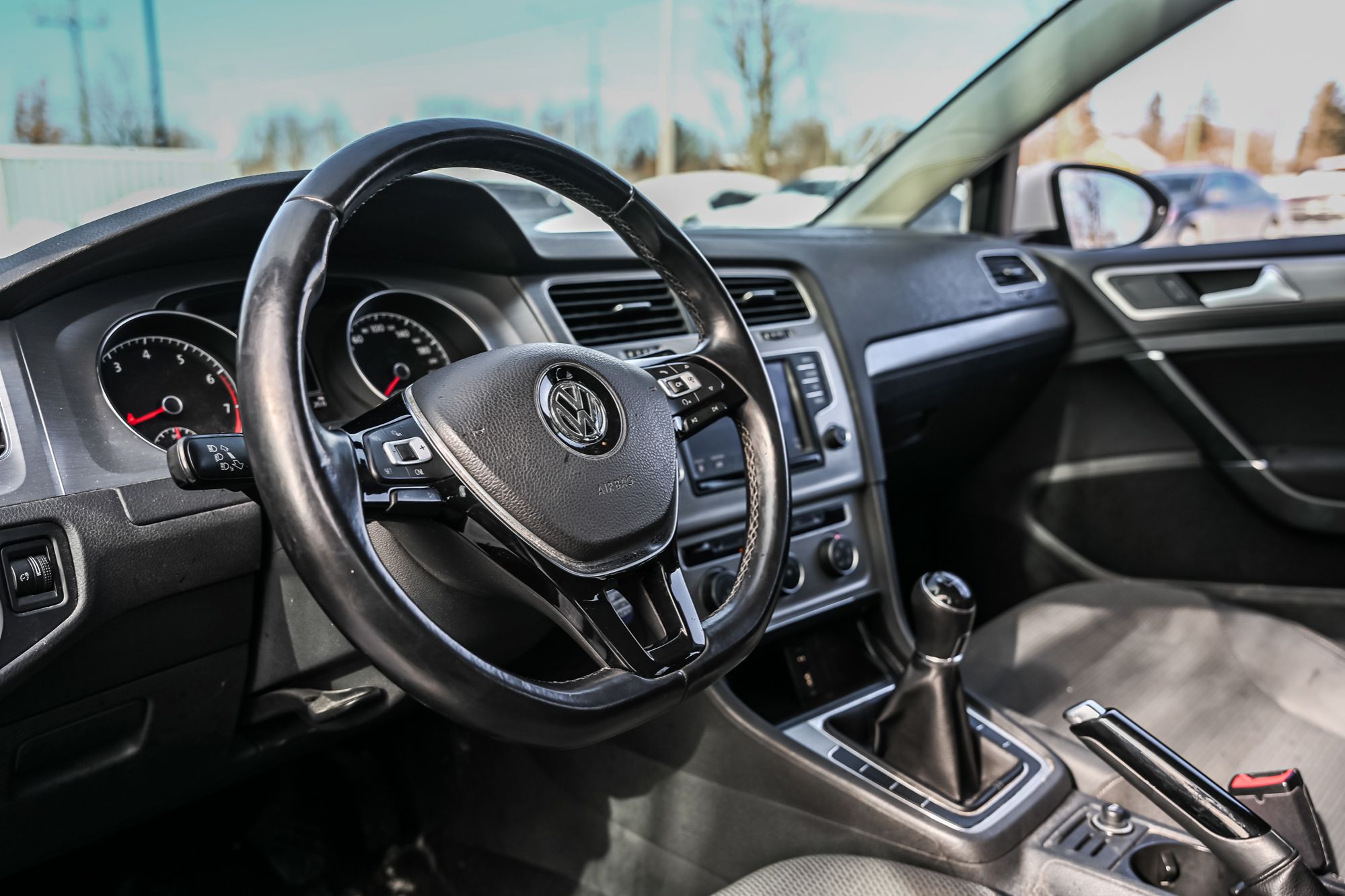2017 Volkswagen Golf in Saint-Bruno-de-Montarville, Quebec