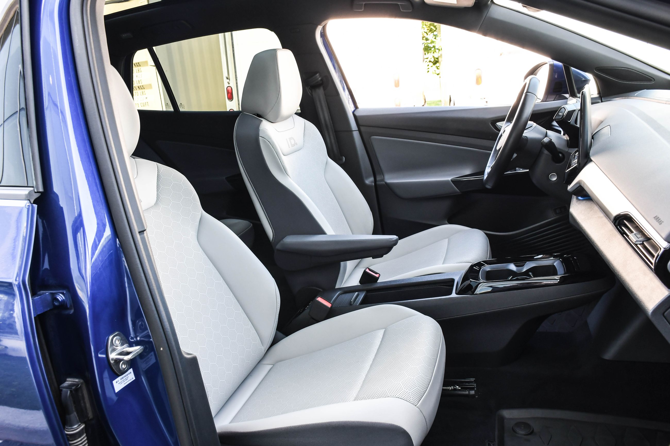 2022 Volkswagen ID.4 in Saint-Bruno-de-Montarville, Quebec