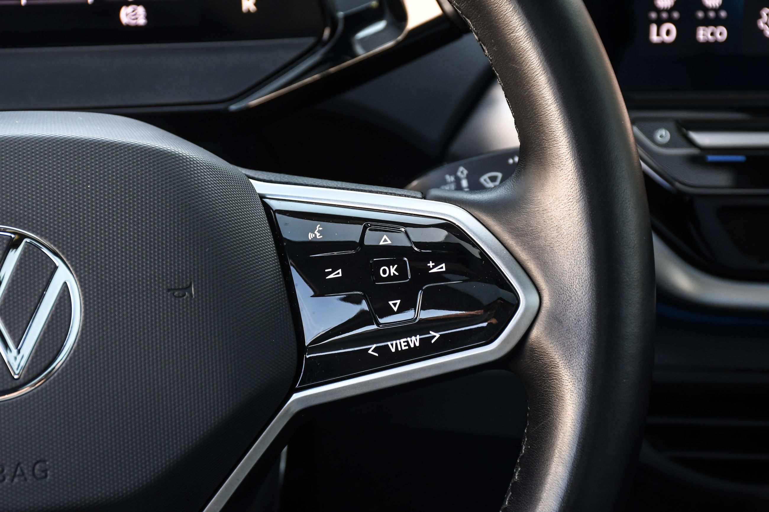 2022 Volkswagen ID.4 in Saint-Bruno-de-Montarville, Quebec