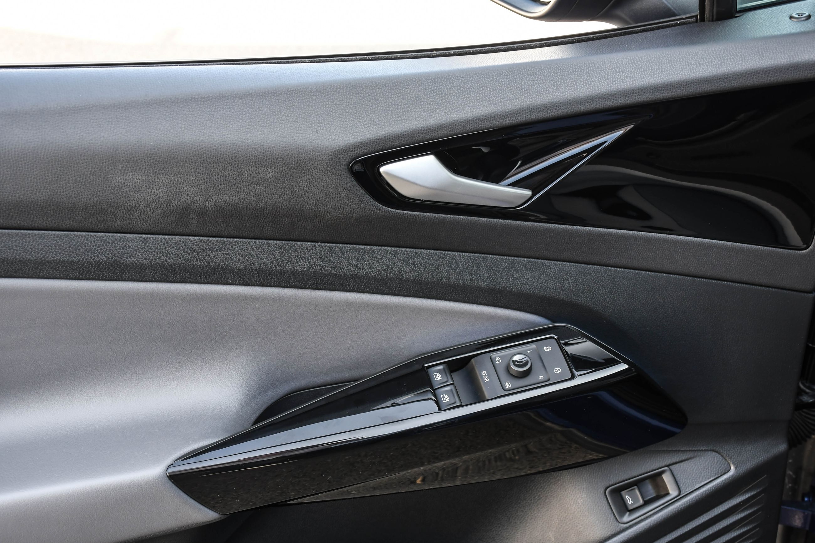 2022 Volkswagen ID.4 in Saint-Bruno-de-Montarville, Quebec