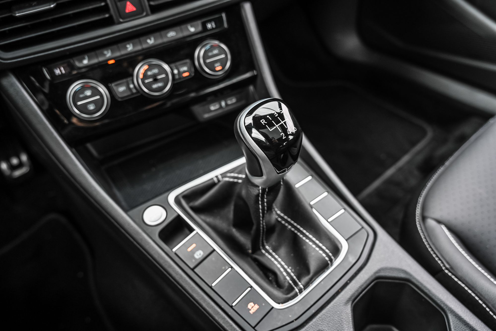 Volkswagen Jetta  2024