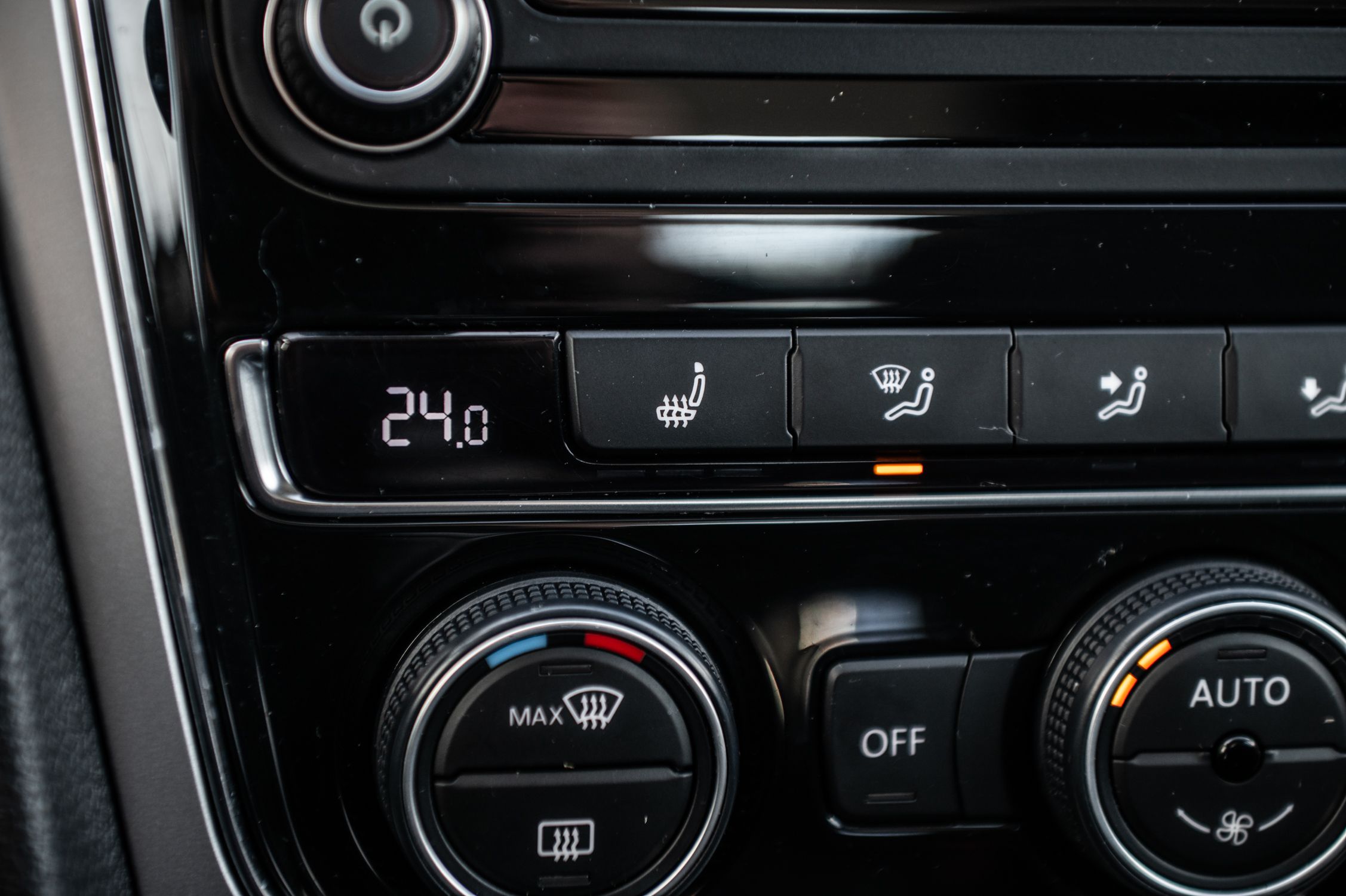 2016 Volkswagen Passat in Saint-Bruno-de-Montarville, Quebec