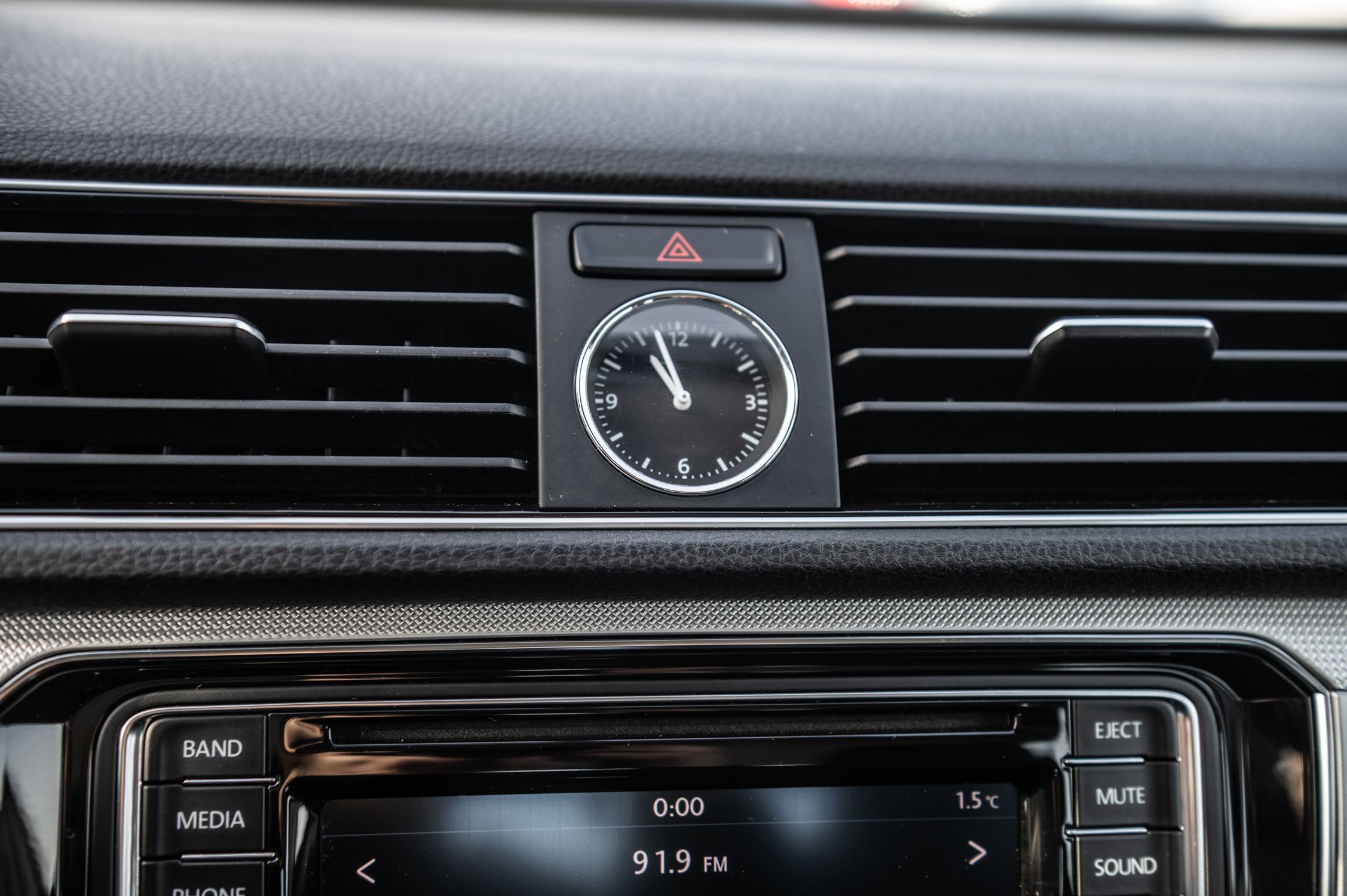 2016 Volkswagen Passat in Saint-Bruno-de-Montarville, Quebec