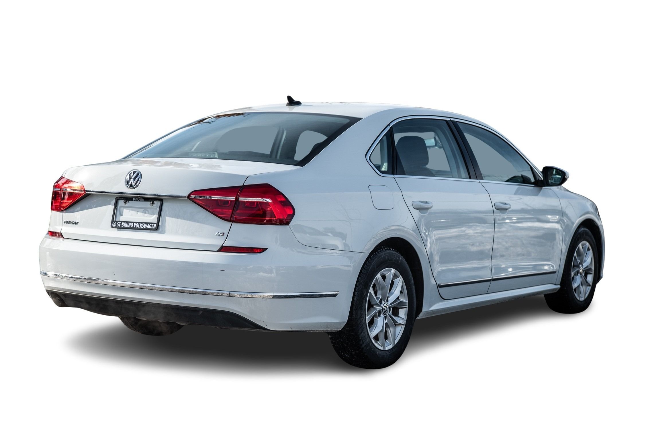 2016 Volkswagen Passat in Saint-Bruno-de-Montarville, Quebec