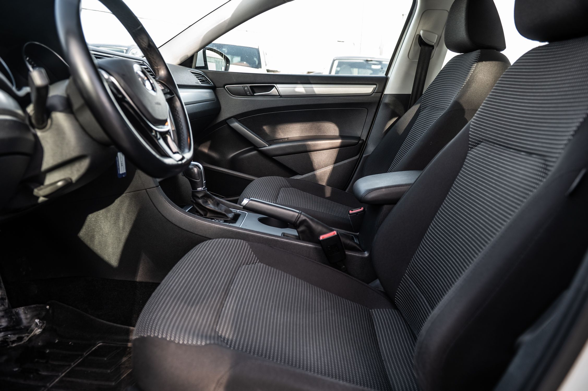 2016 Volkswagen Passat in Saint-Bruno-de-Montarville, Quebec