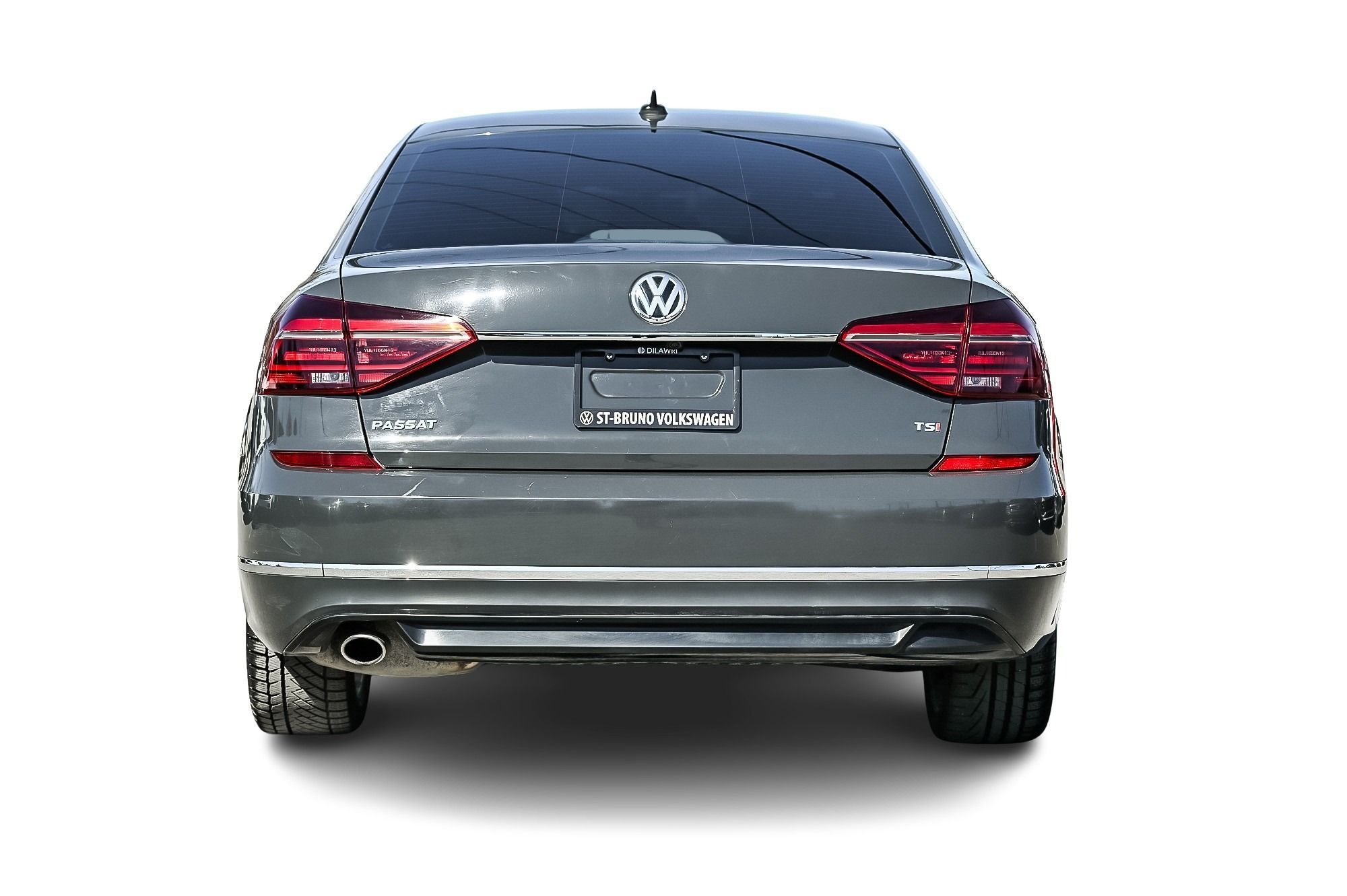 2018 Volkswagen Passat in Saint-Bruno-de-Montarville, Quebec