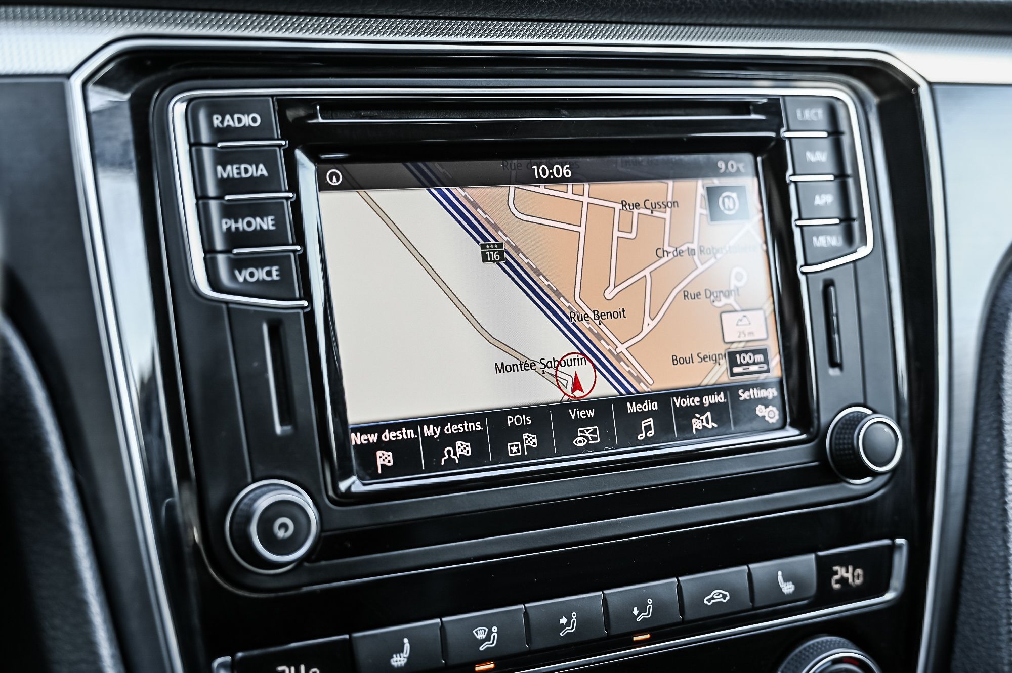 2018 Volkswagen Passat in Saint-Bruno-de-Montarville, Quebec
