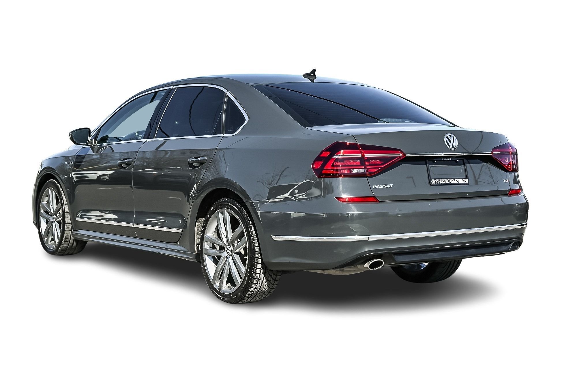 2018 Volkswagen Passat in Saint-Bruno-de-Montarville, Quebec