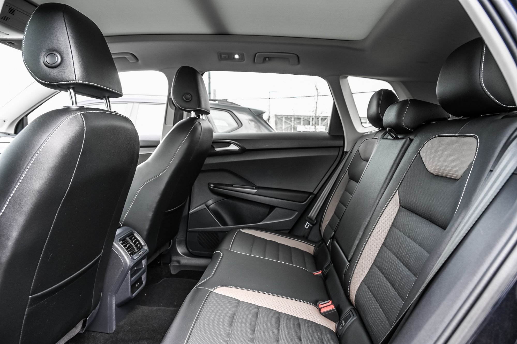 Volkswagen Taos  2022 à Saint-Bruno-de-Montarville, Québec
