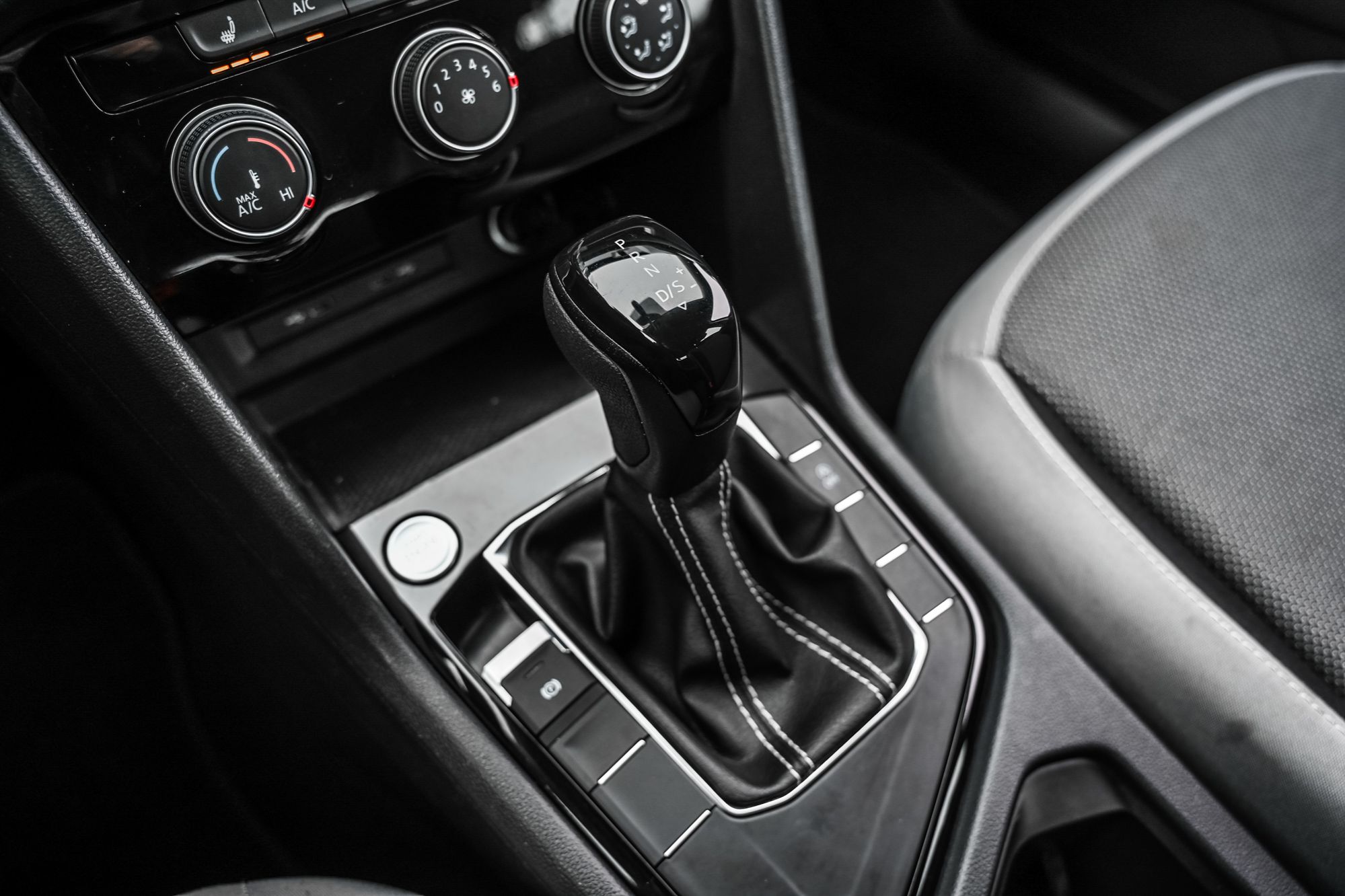 2023 Volkswagen Taos