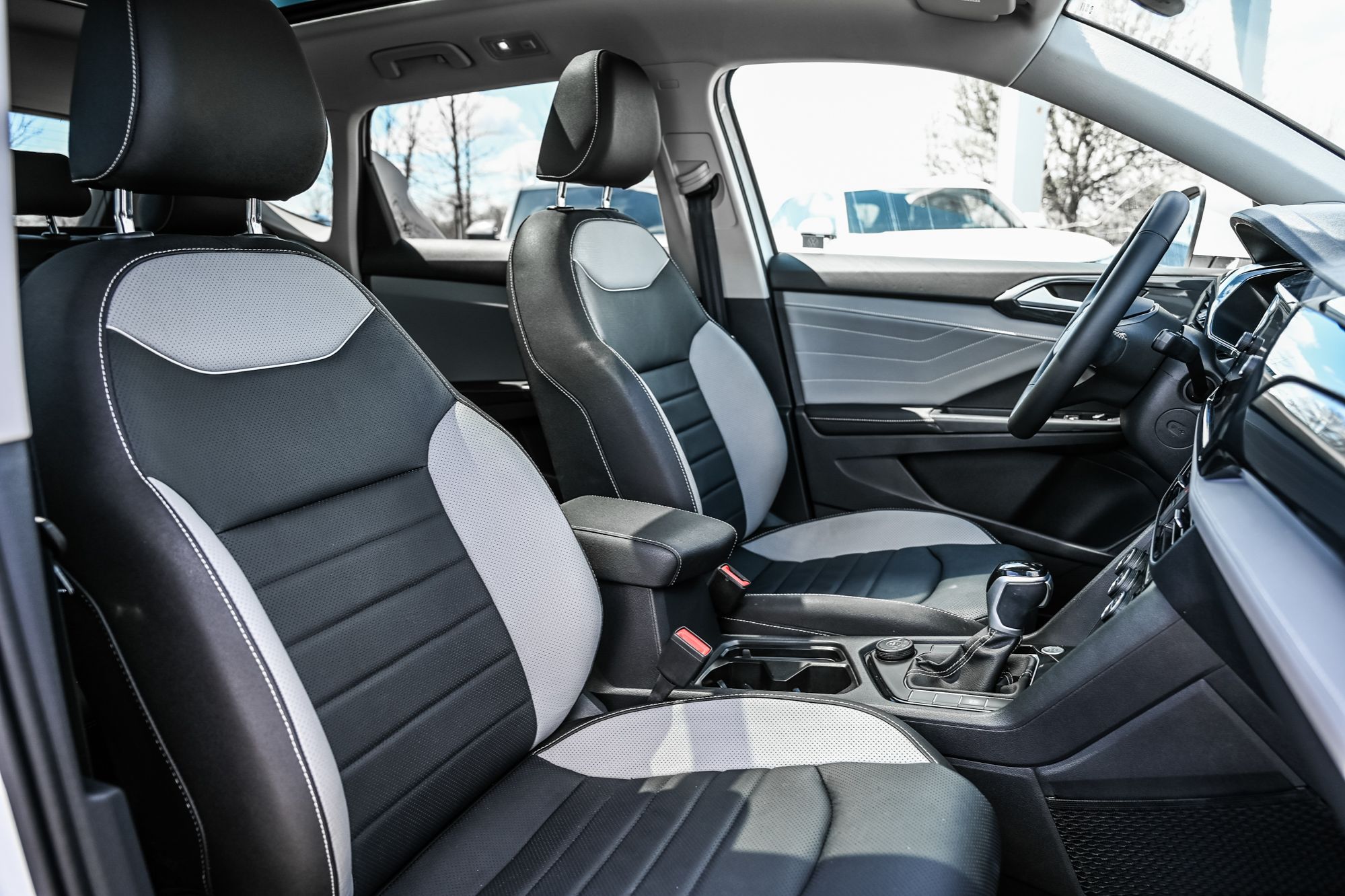Volkswagen Taos  2024 à Saint-Bruno-de-Montarville, Québec