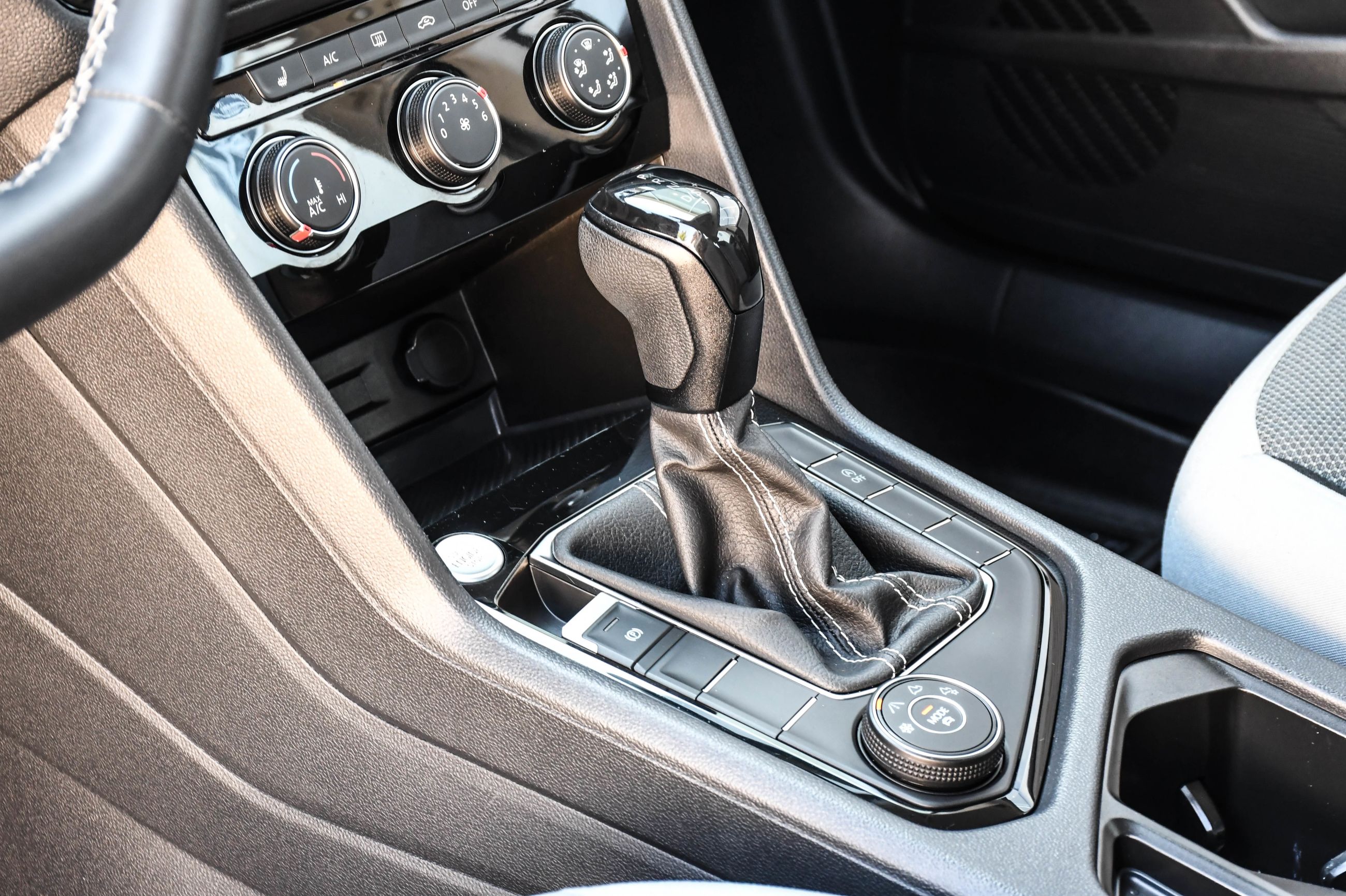Volkswagen Taos  2024 à Saint-Bruno-de-Montarville, Québec