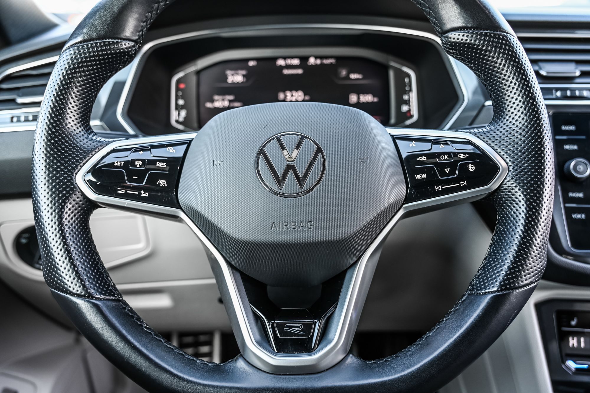 Volkswagen Tiguan  2022