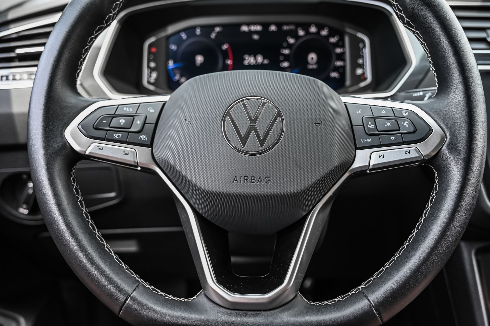 Volkswagen Tiguan  2024 à Saint-Bruno-de-Montarville, Québec