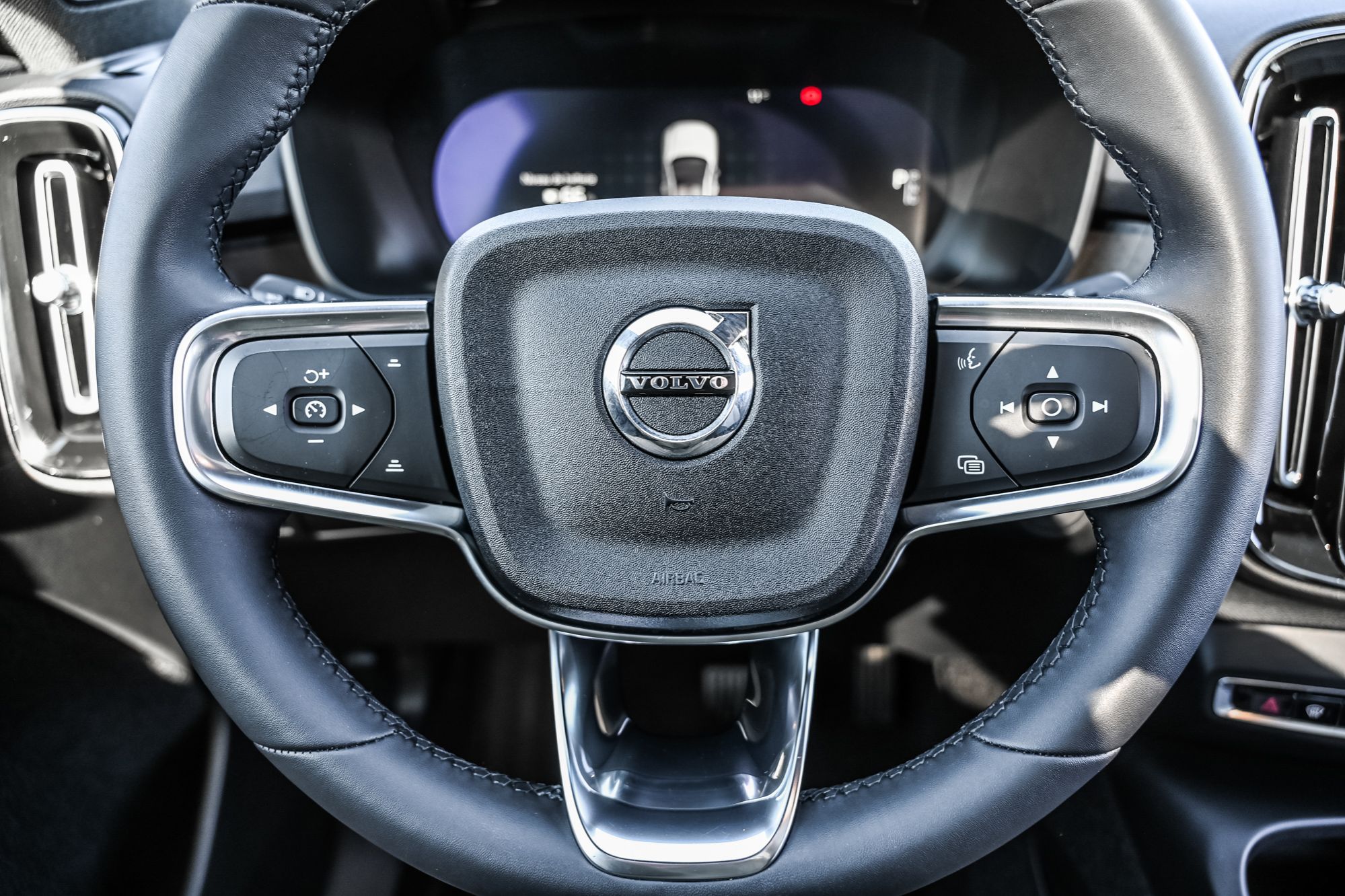 2023 Volvo C40 Recharge Pure Electric