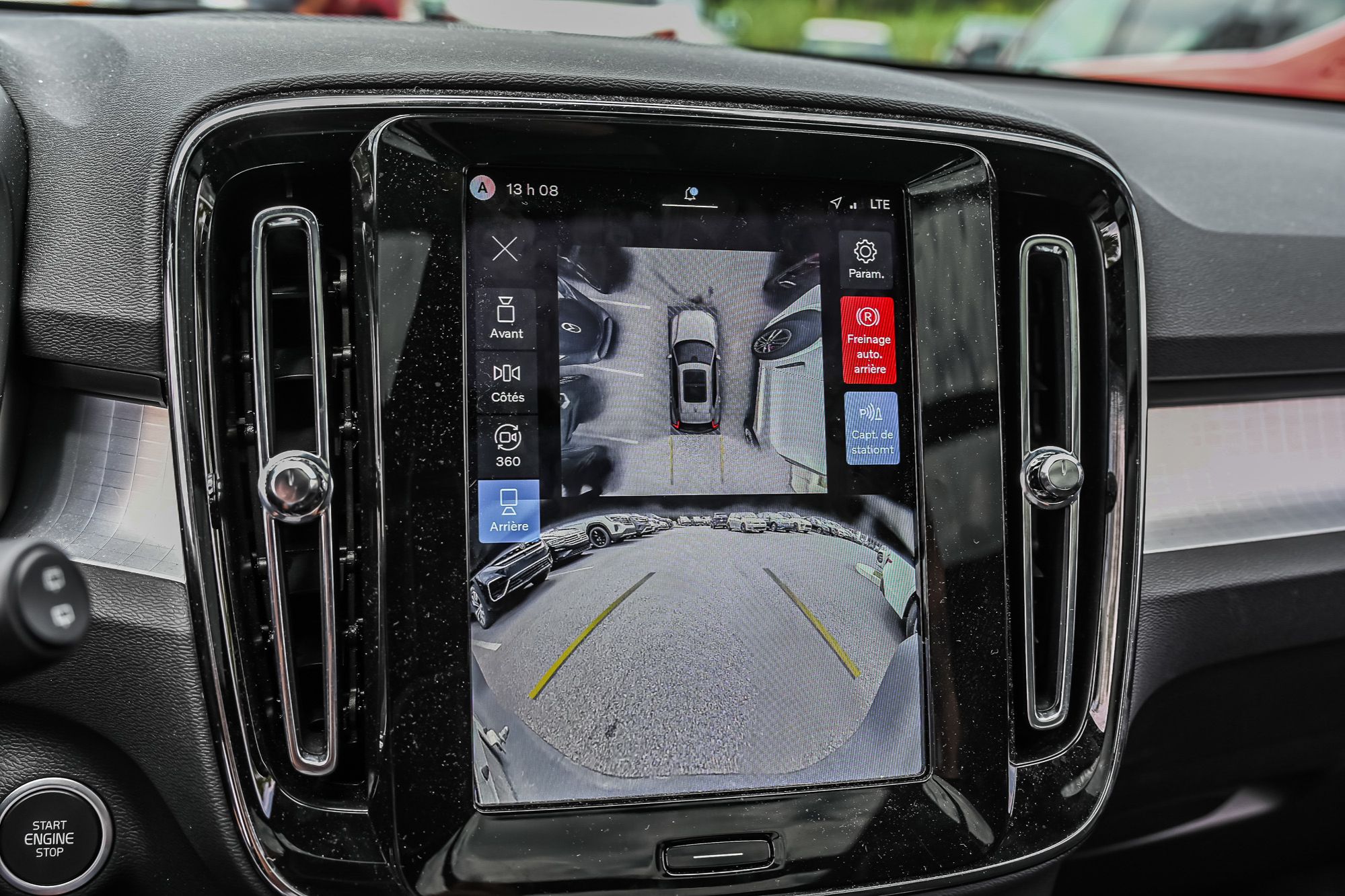 2026 Volvo XC40 in Saint-Bruno-de-Montarville, Quebec