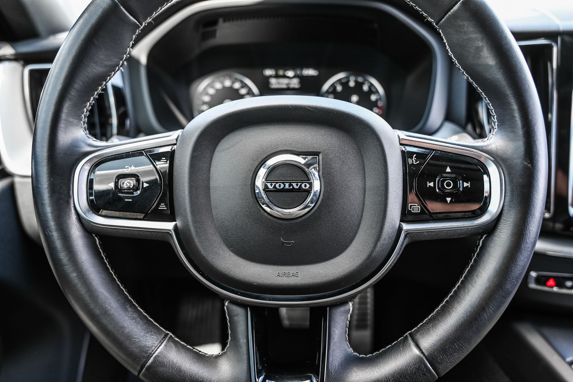 2021 Volvo XC60 in Saint-Bruno-de-Montarville, Quebec