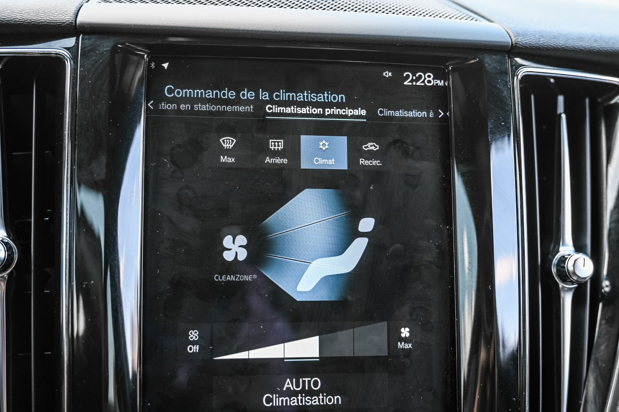 2021 Volvo XC60 in Saint-Bruno-de-Montarville, Quebec