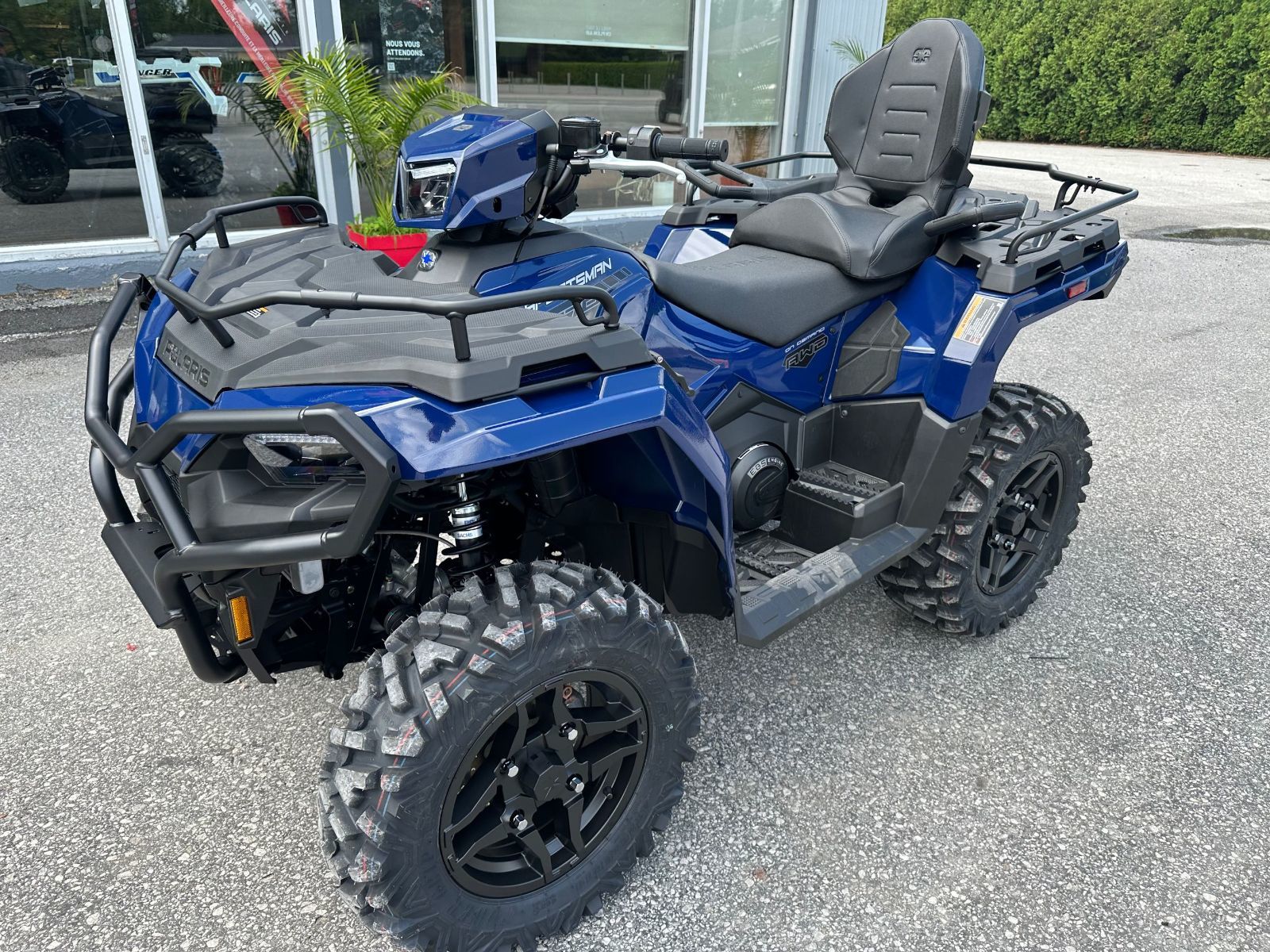 Polaris SPORTSMAN 570 TOURING PREMIUM 500$ de rabais 2025