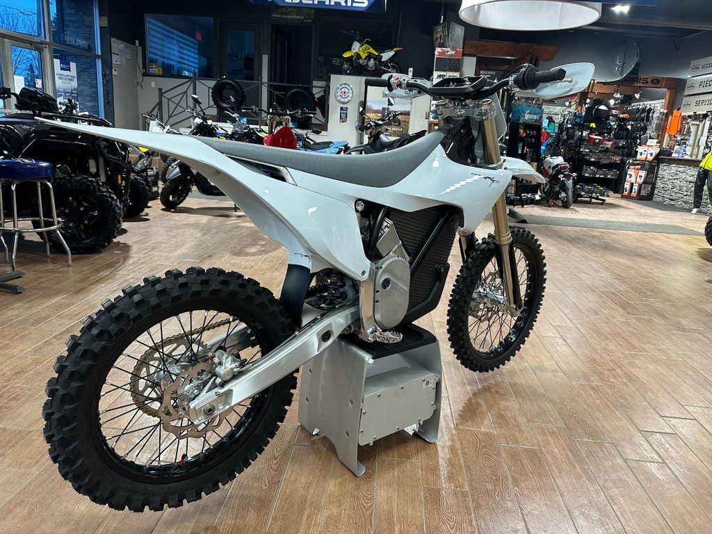 STARK FUTURE VARG MX 1.2 ALPHA 80HP 2026