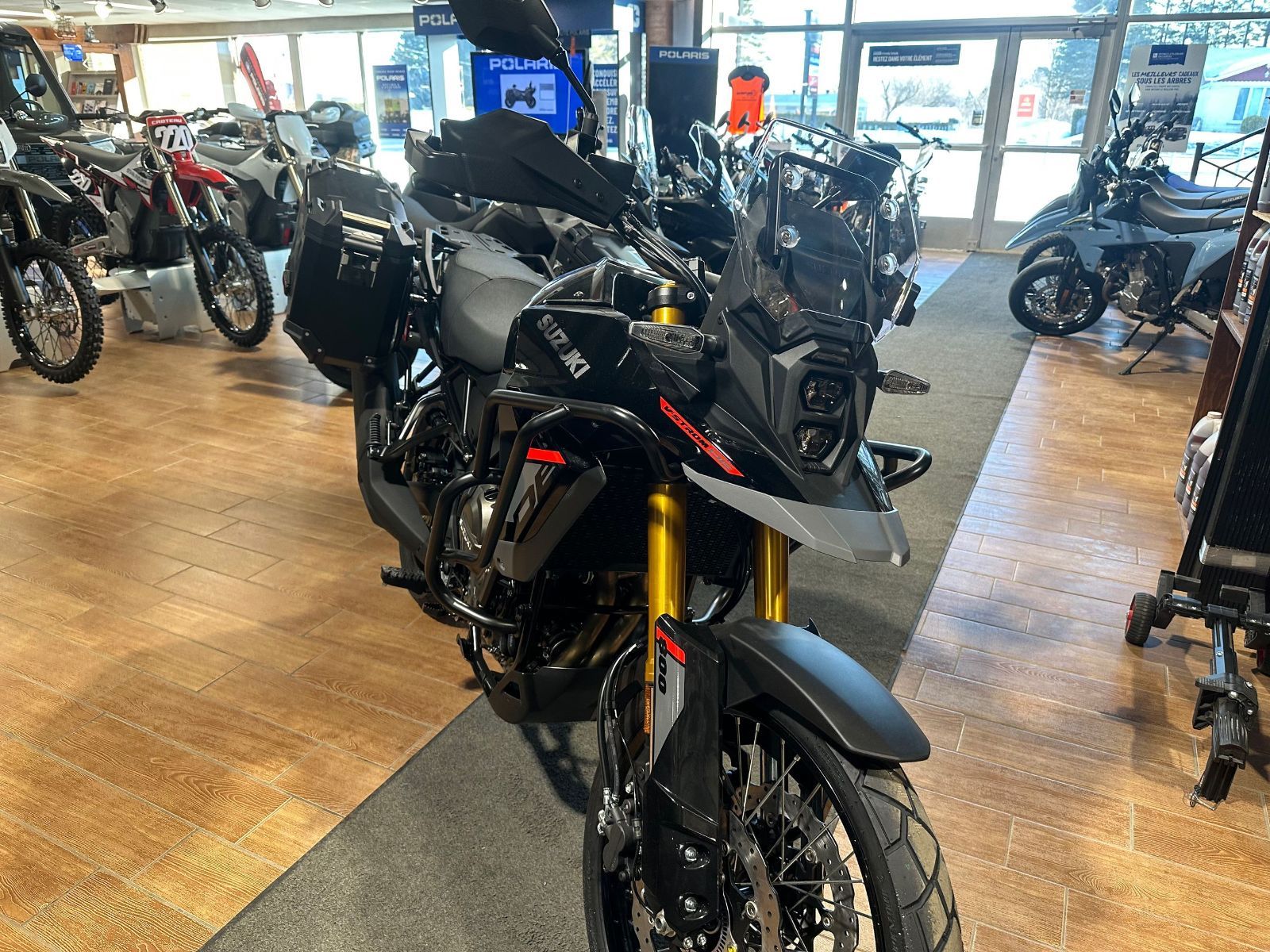 Suzuki V-STROM 800DE ADVENTURE 1200$ de rabais 2026