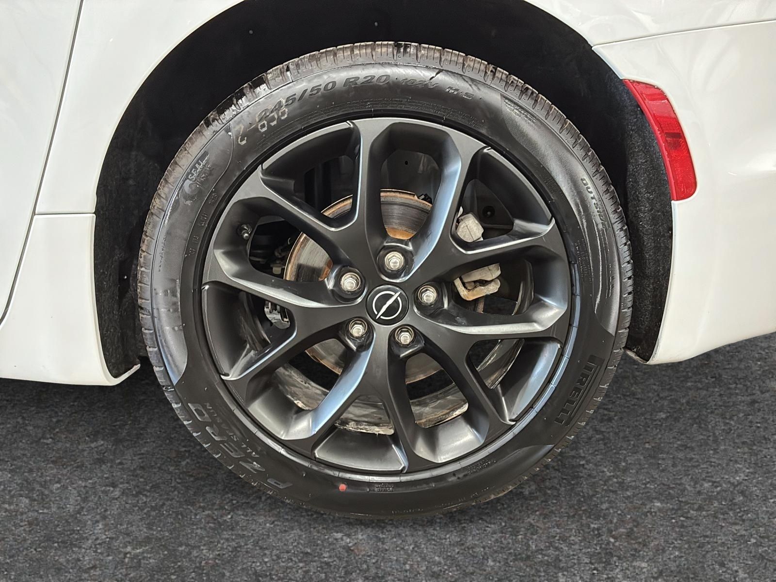 Photo Chrysler Pacifica Limited 2025 #7