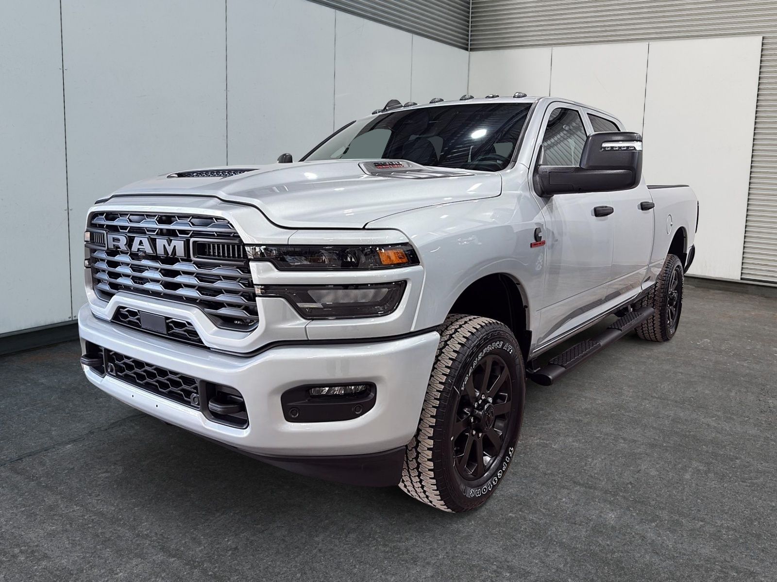 2026 RAM 2500 BLACK EXPRESS