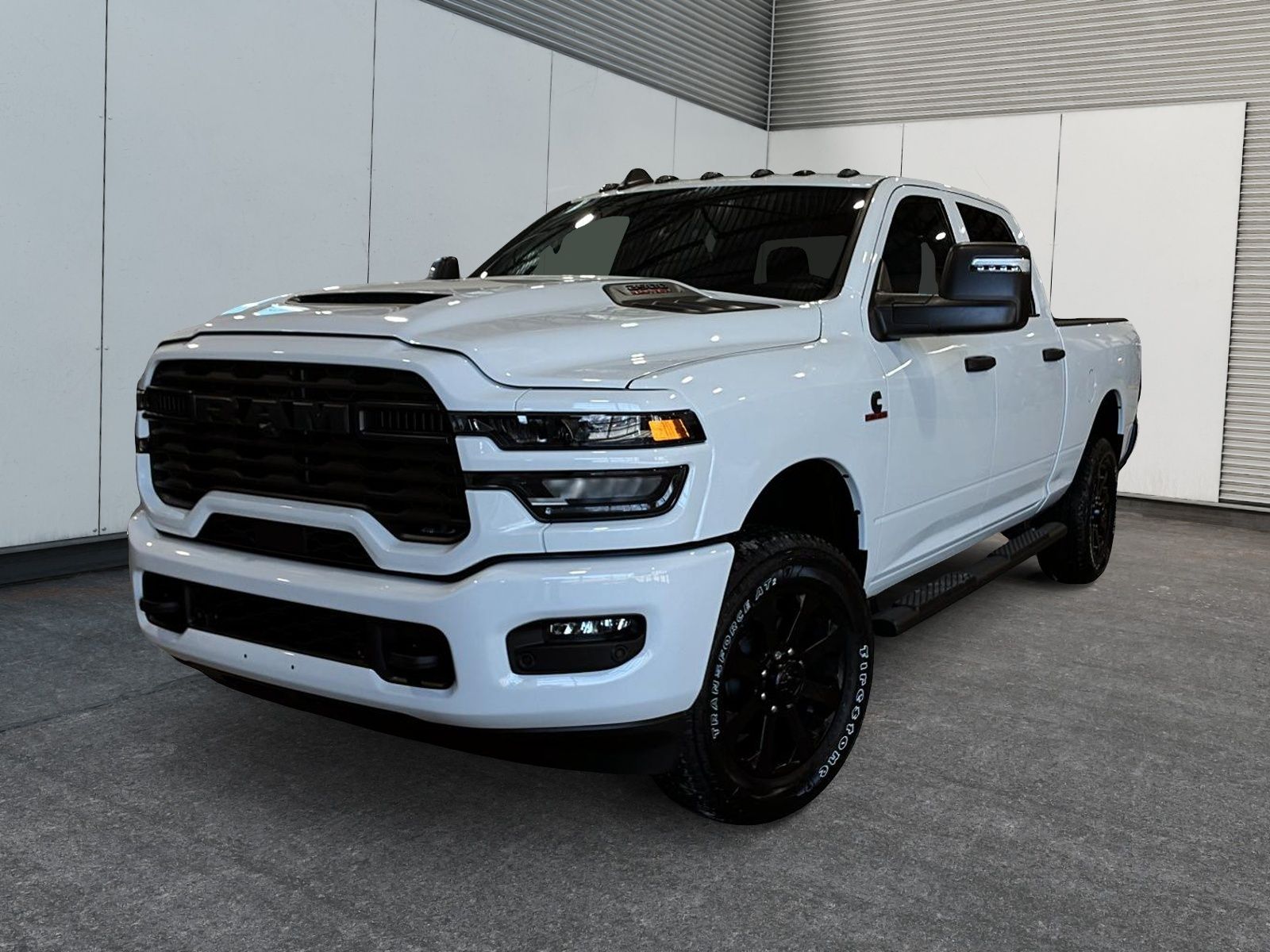 2026 RAM 2500 BLACK EXPRESS